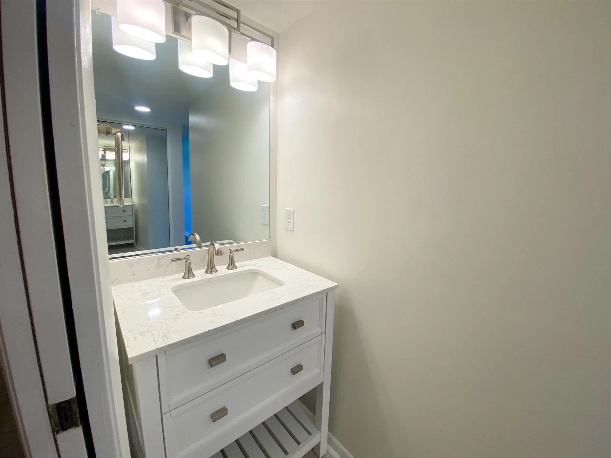 4283 Wood Ride Road E, #E
