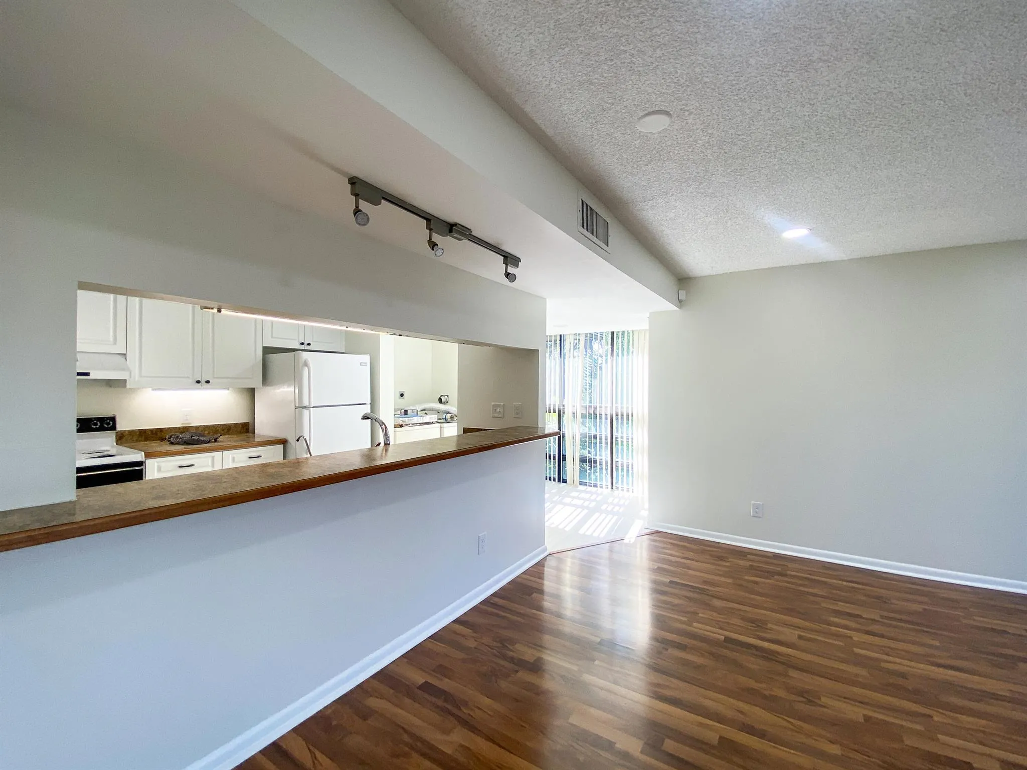 4283 Wood Ride Road E, #E