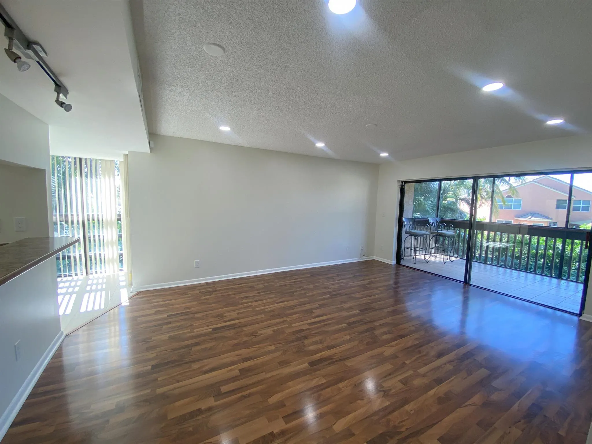 4283 Wood Ride Road E, #E