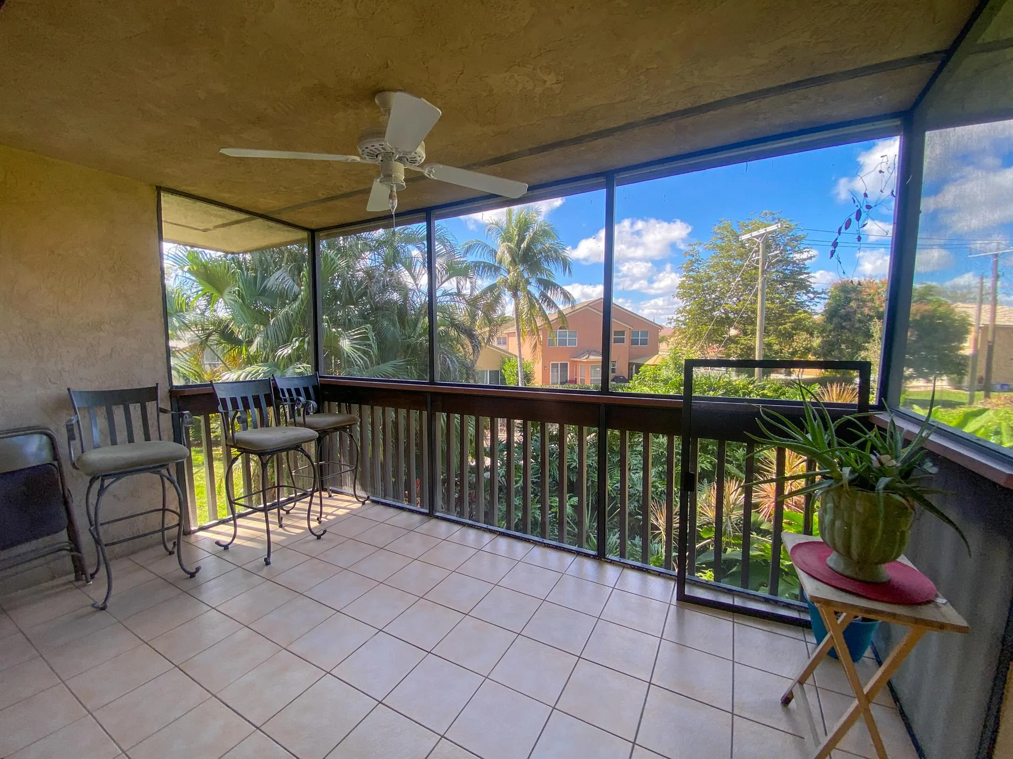 4283 Wood Ride Road E, #E