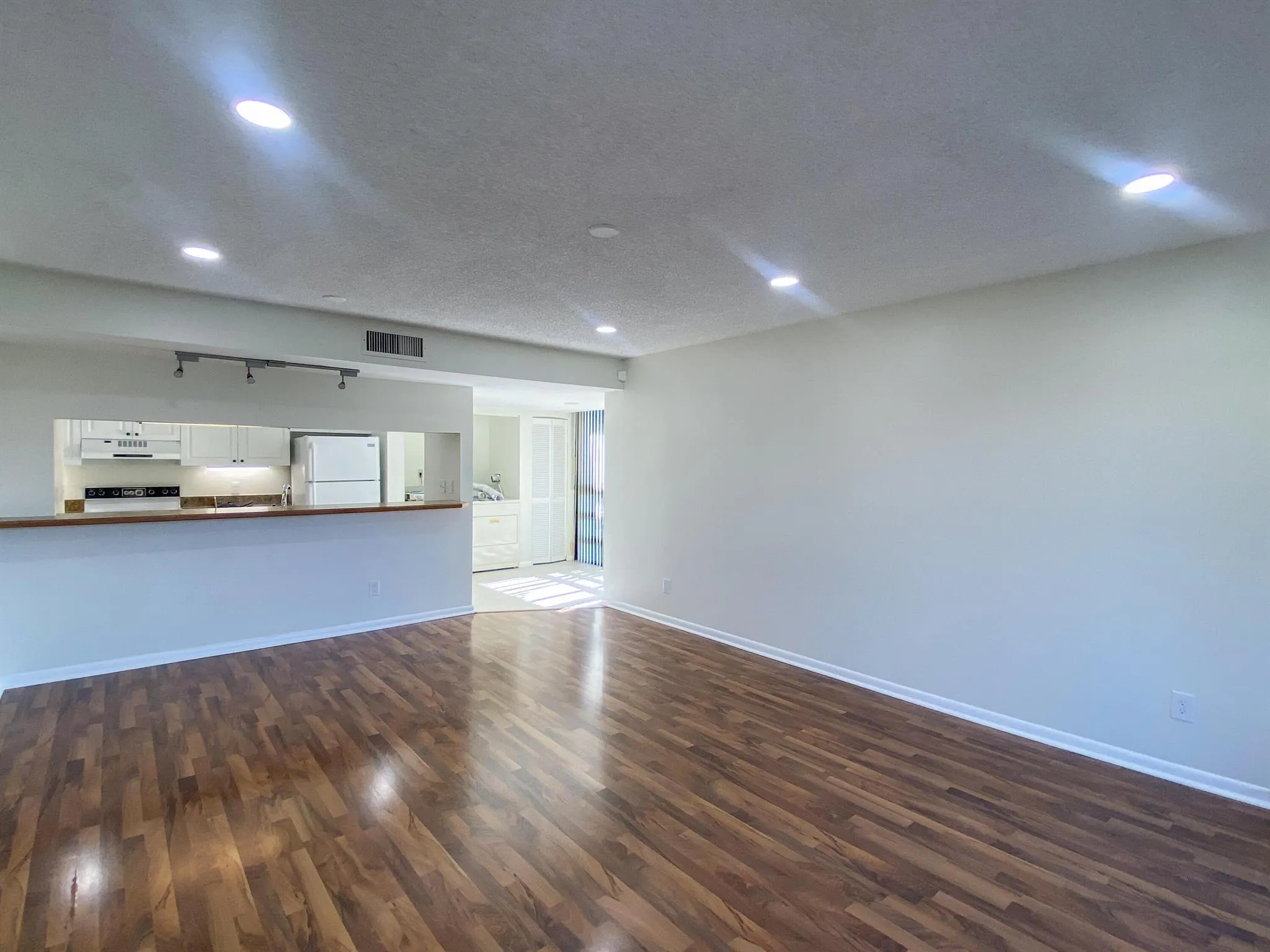 4283 Wood Ride Road E, #E