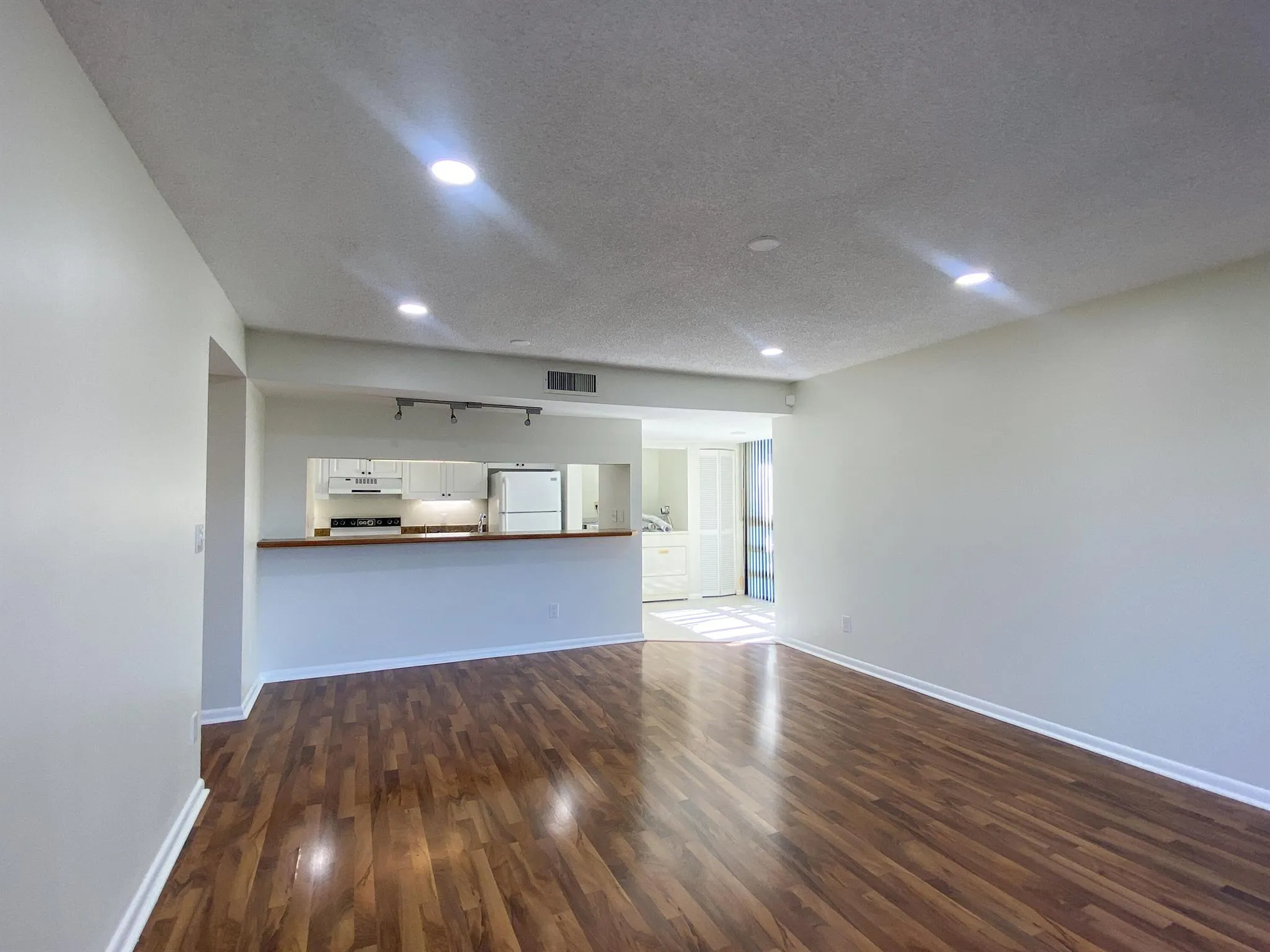 4283 Wood Ride Road E, #E