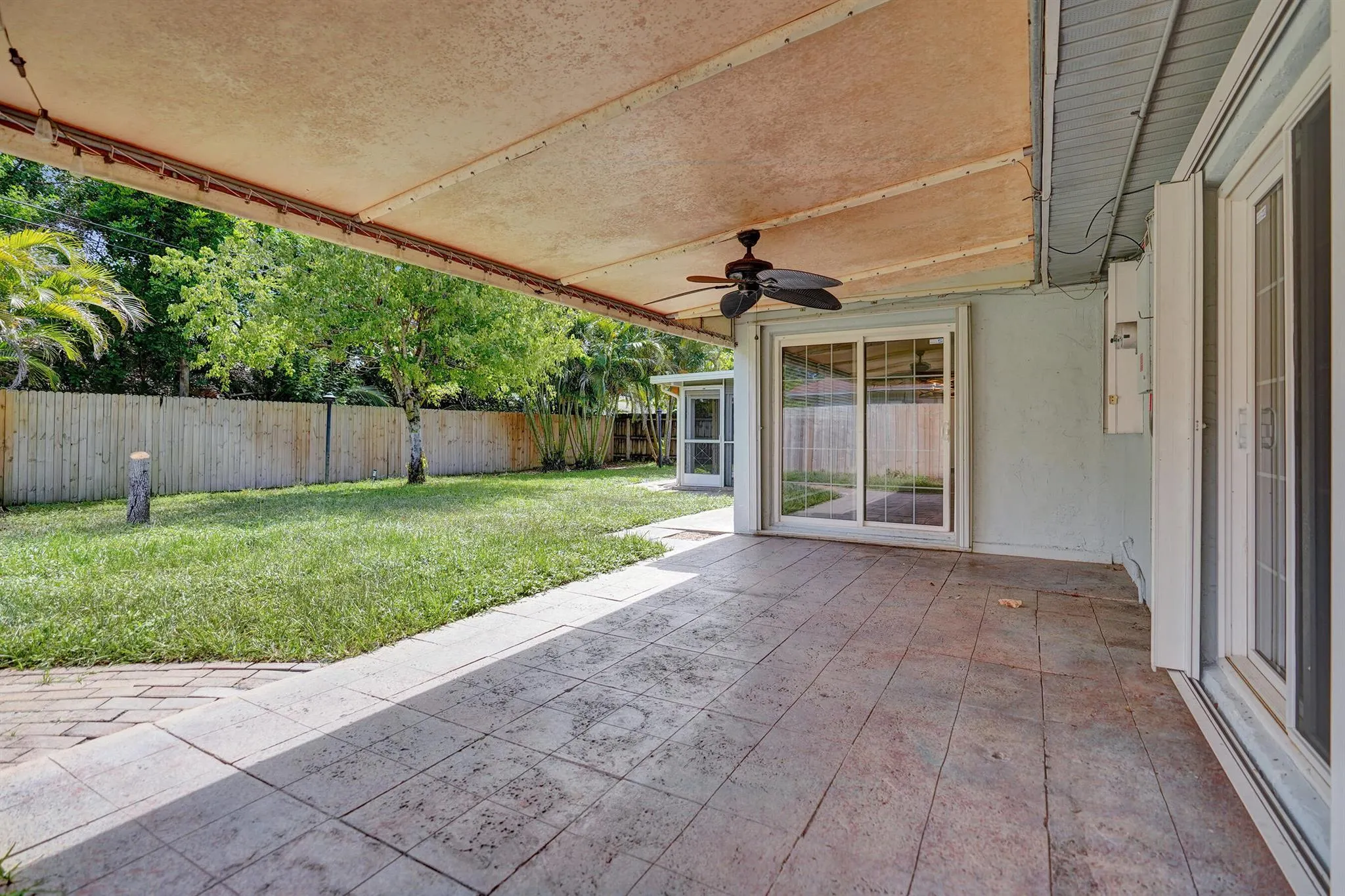618 Lindell Boulevard