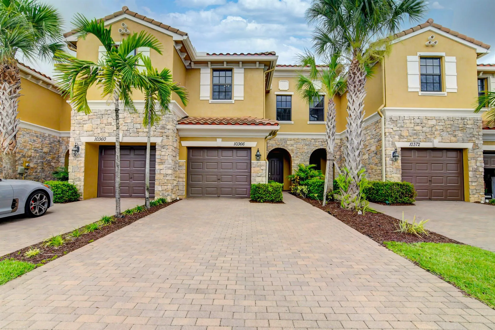 10366 Wellington Parc Drive