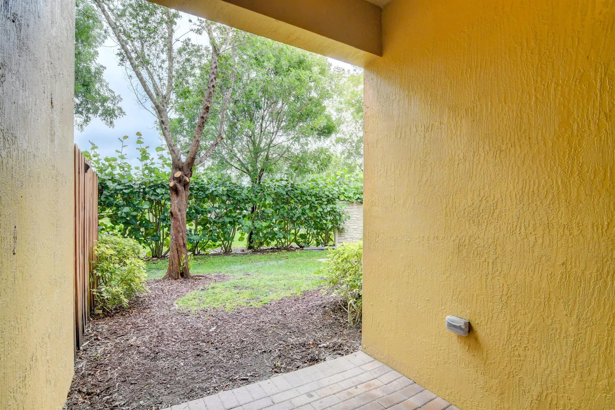 10366 Wellington Parc Drive