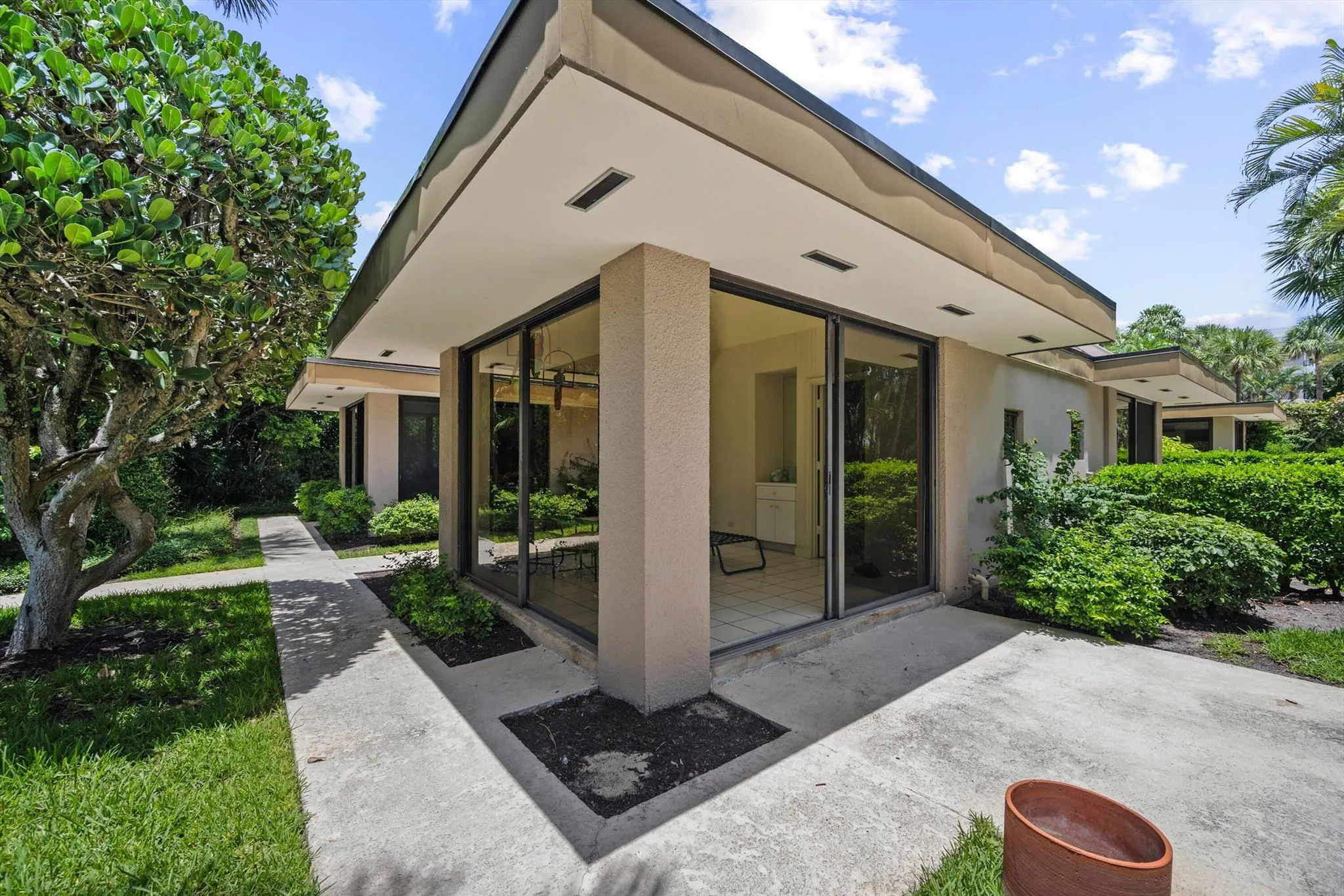 120 Sunset Avenue, #W3b