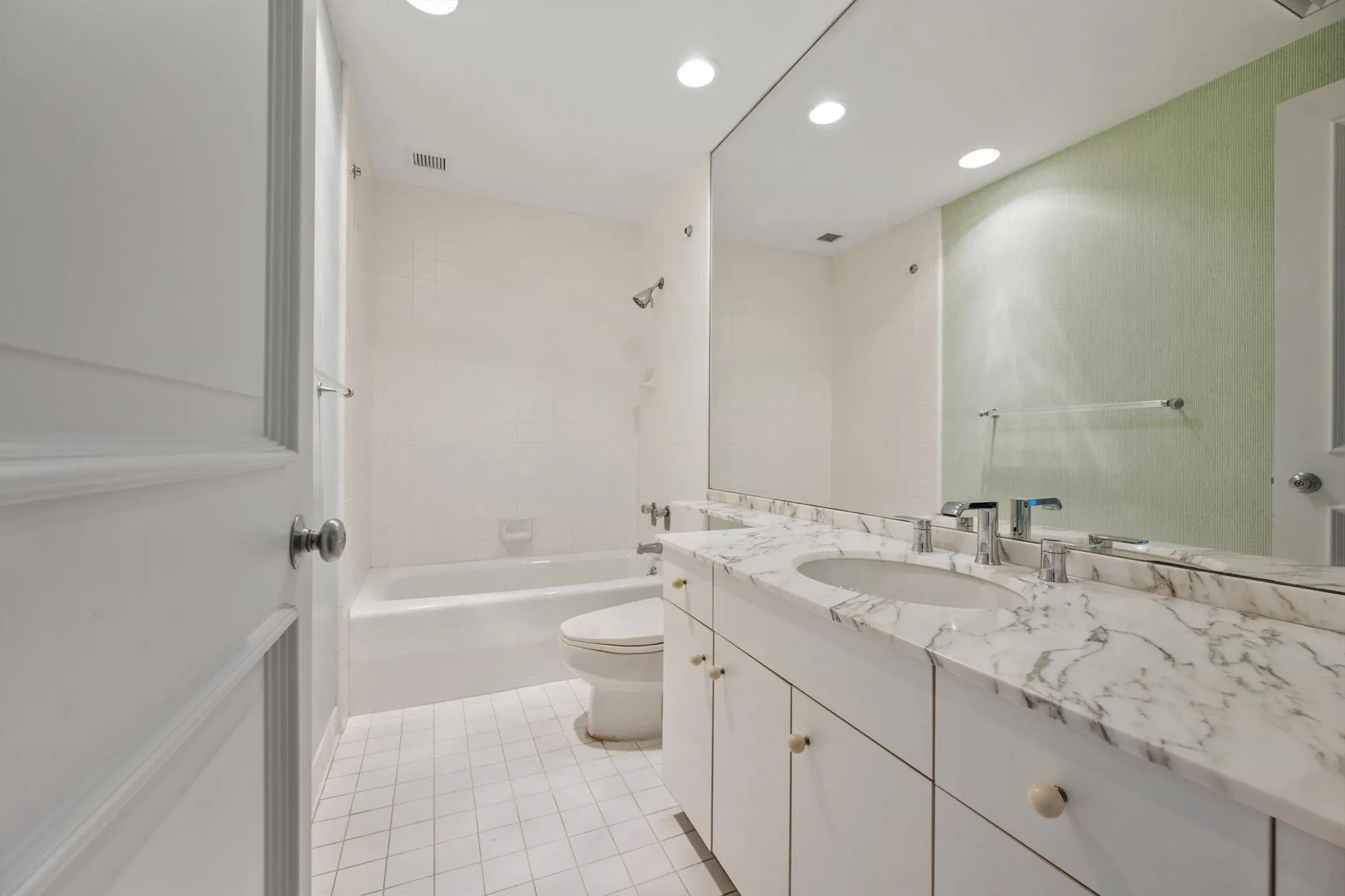 120 Sunset Avenue, #W3b