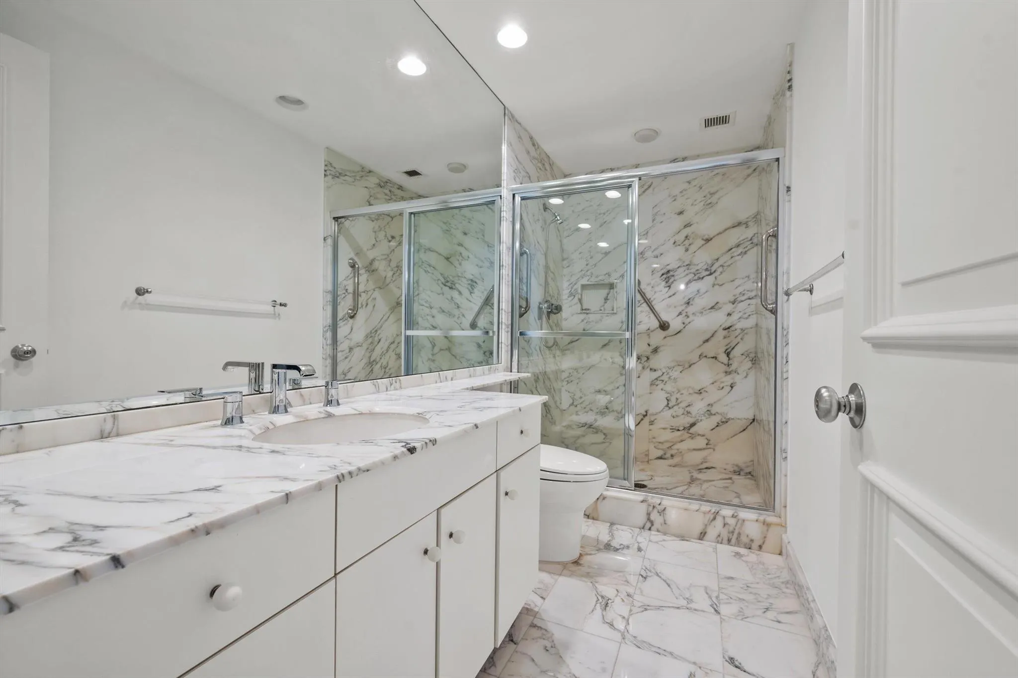 120 Sunset Avenue, #W3b