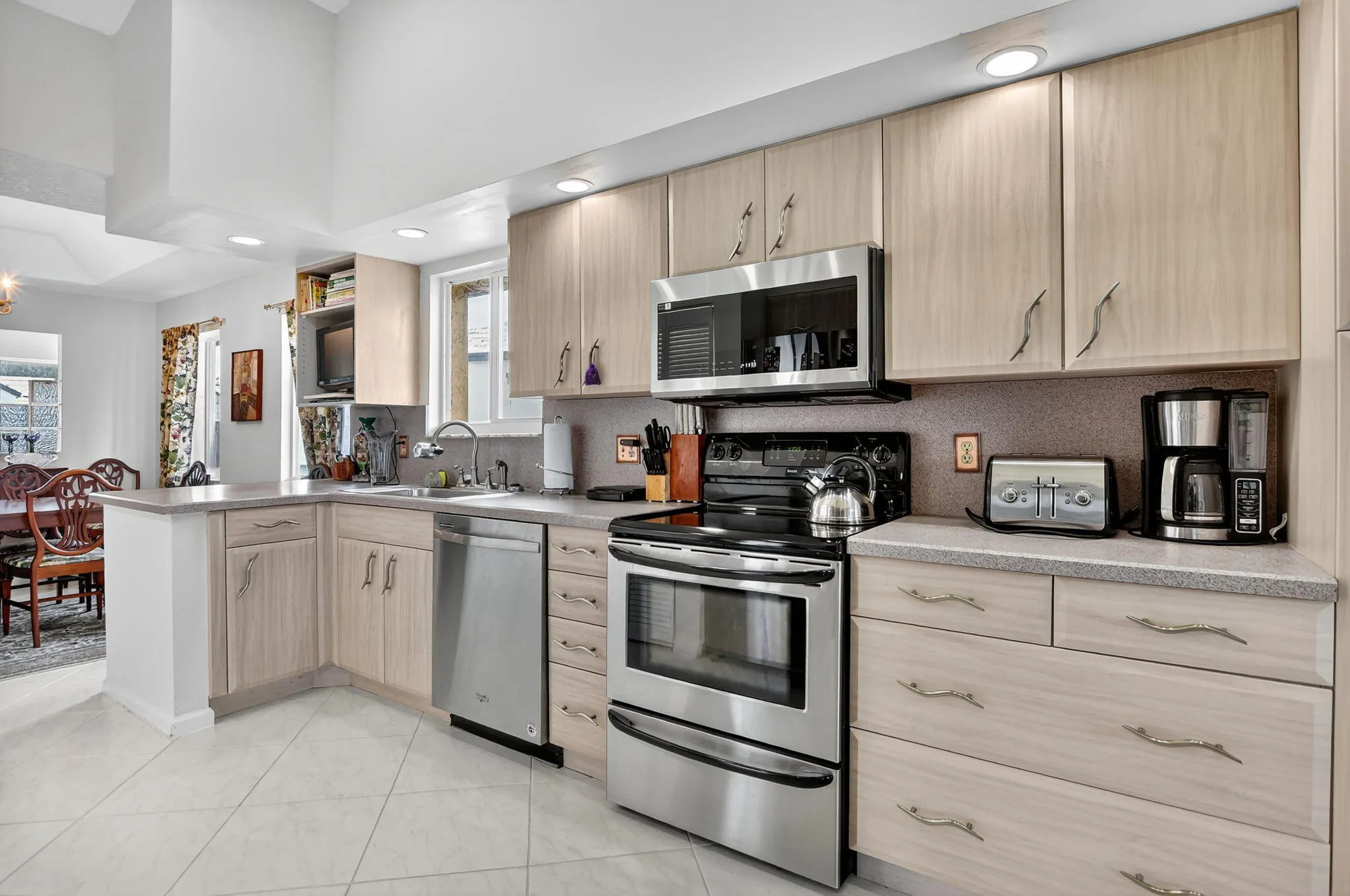 23181 Fountain View, #B