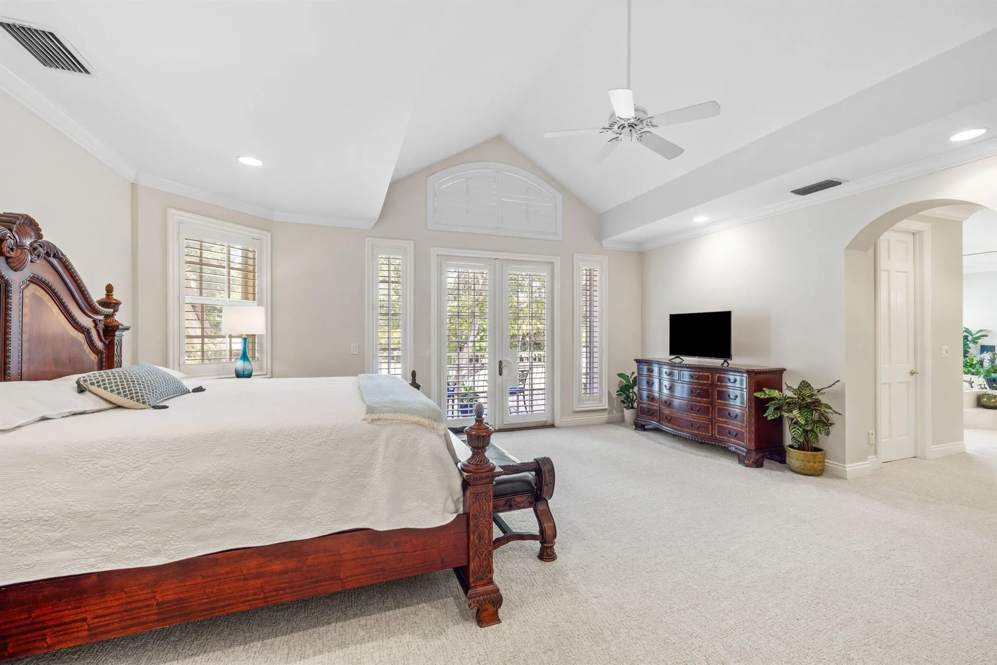 16 Glencairn Road