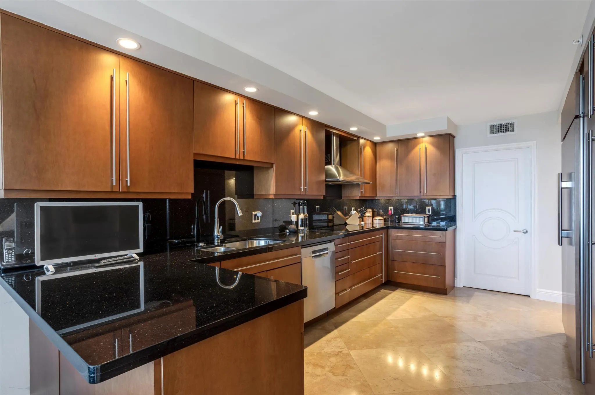 901 E Camino Real, #7c