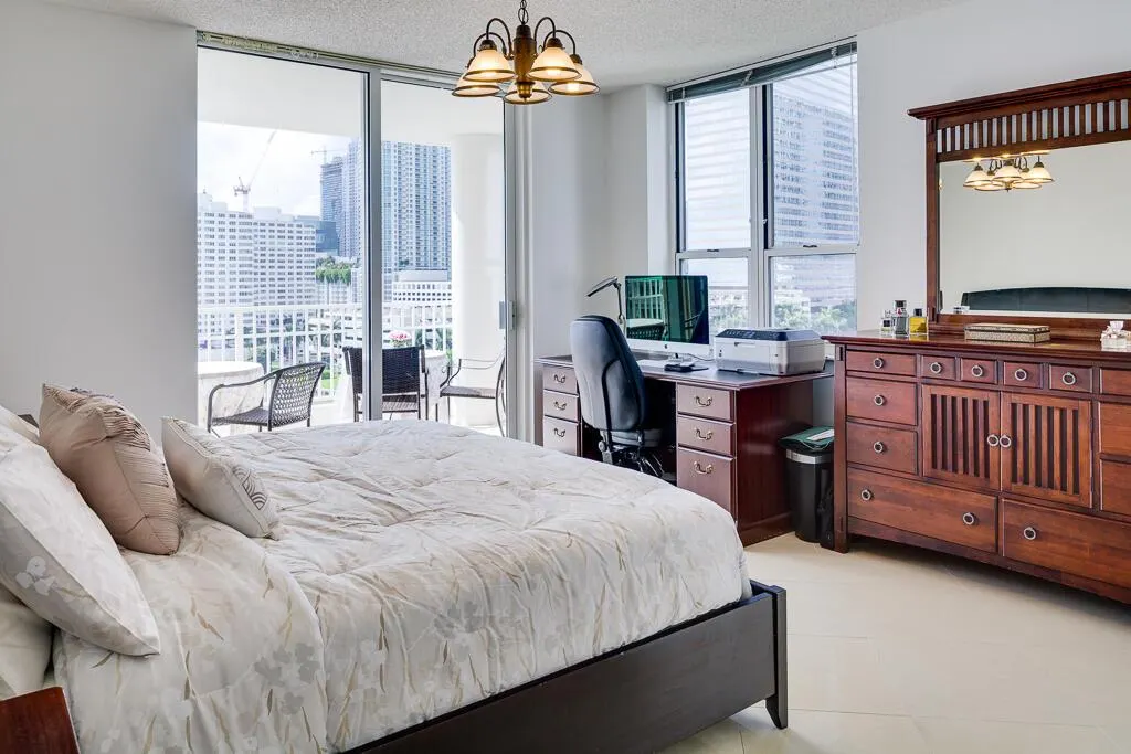 701 Brickell Key Boulevard, #1003