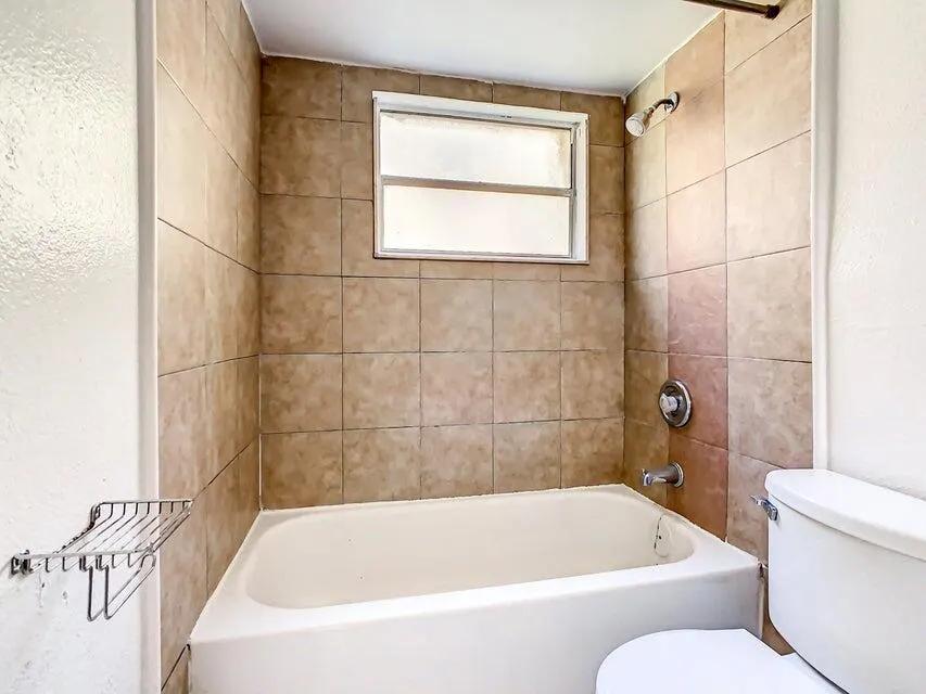 714 Michigan Court, #2
