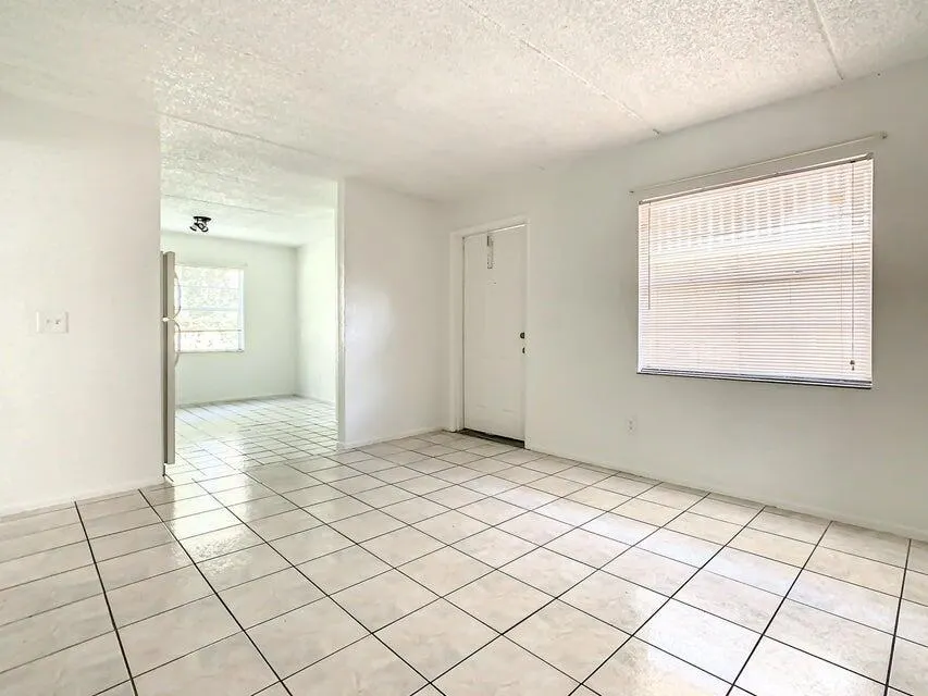 714 Michigan Court, #2