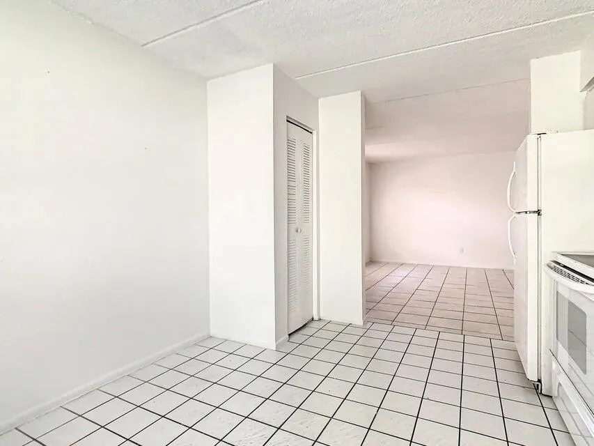 714 Michigan Court, #2