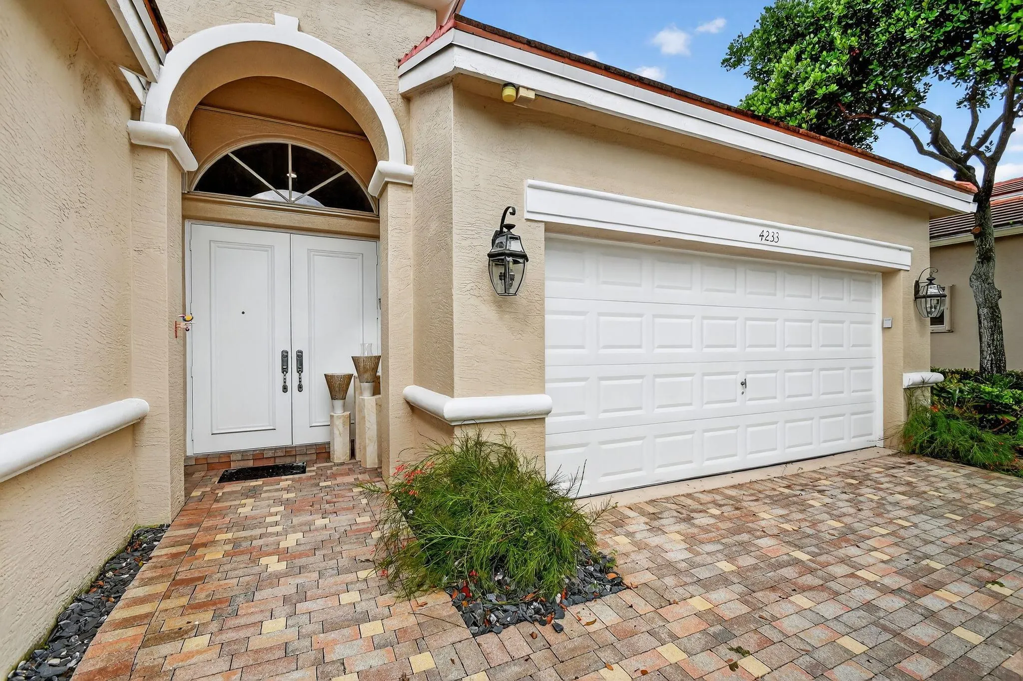 4233 Imperial Club Lane
