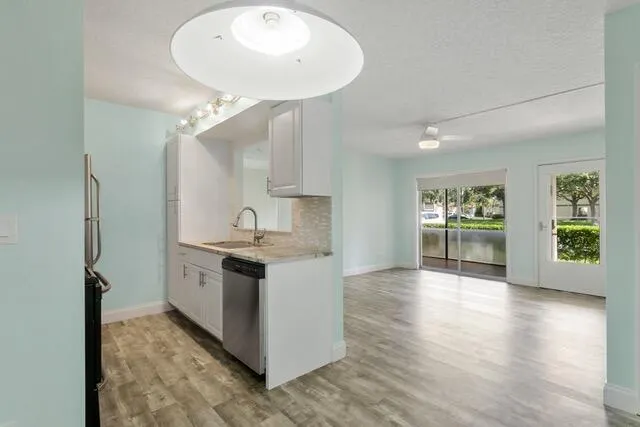 6479 Chasewood Drive, #B