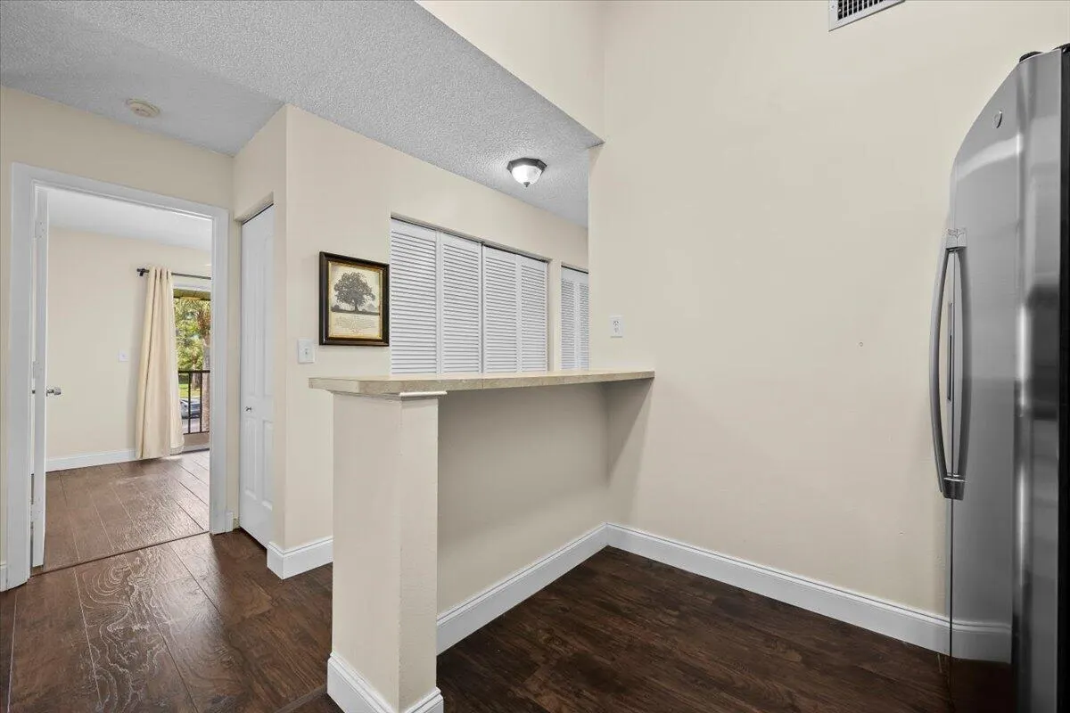 6489 Chasewood Drive E, #E