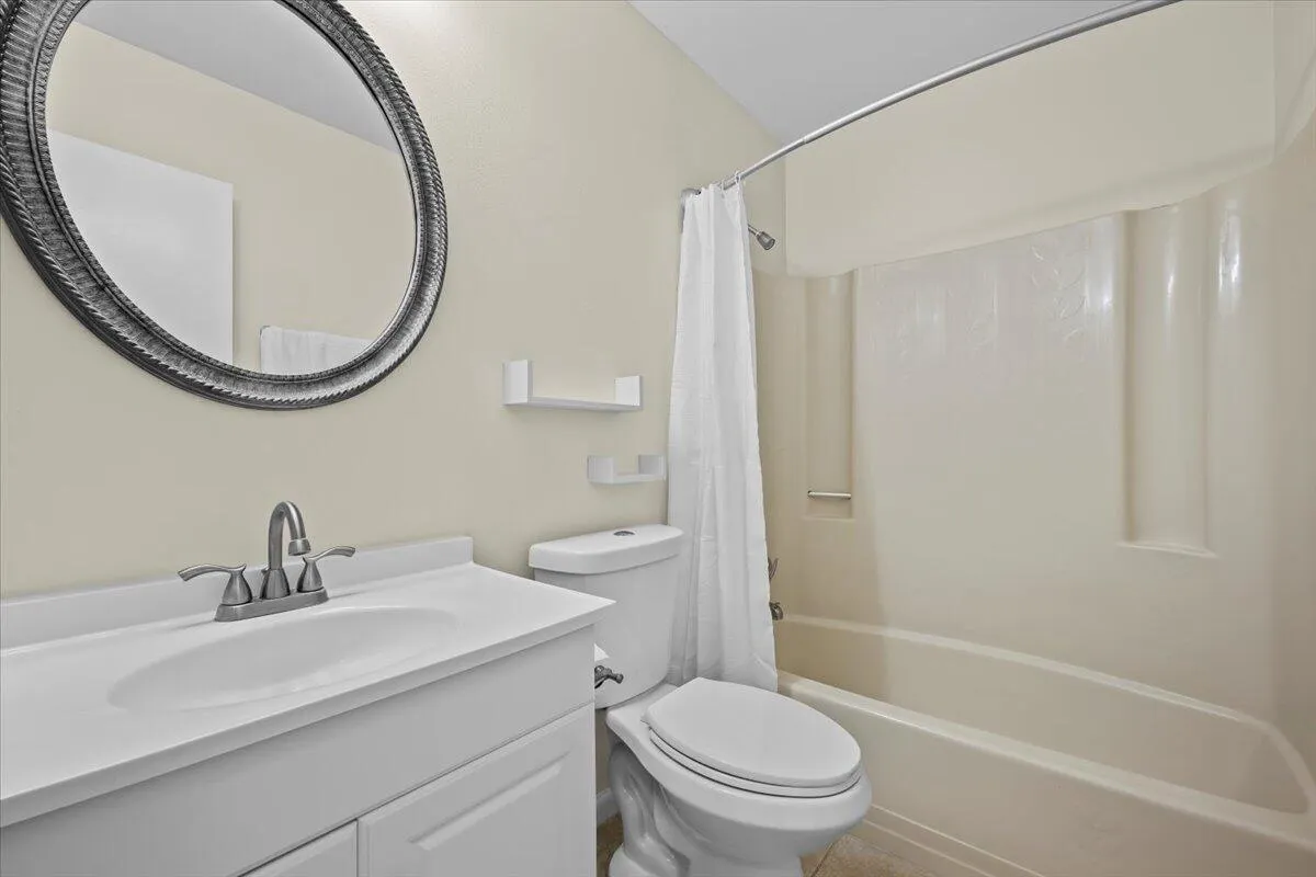 6489 Chasewood Drive E, #E