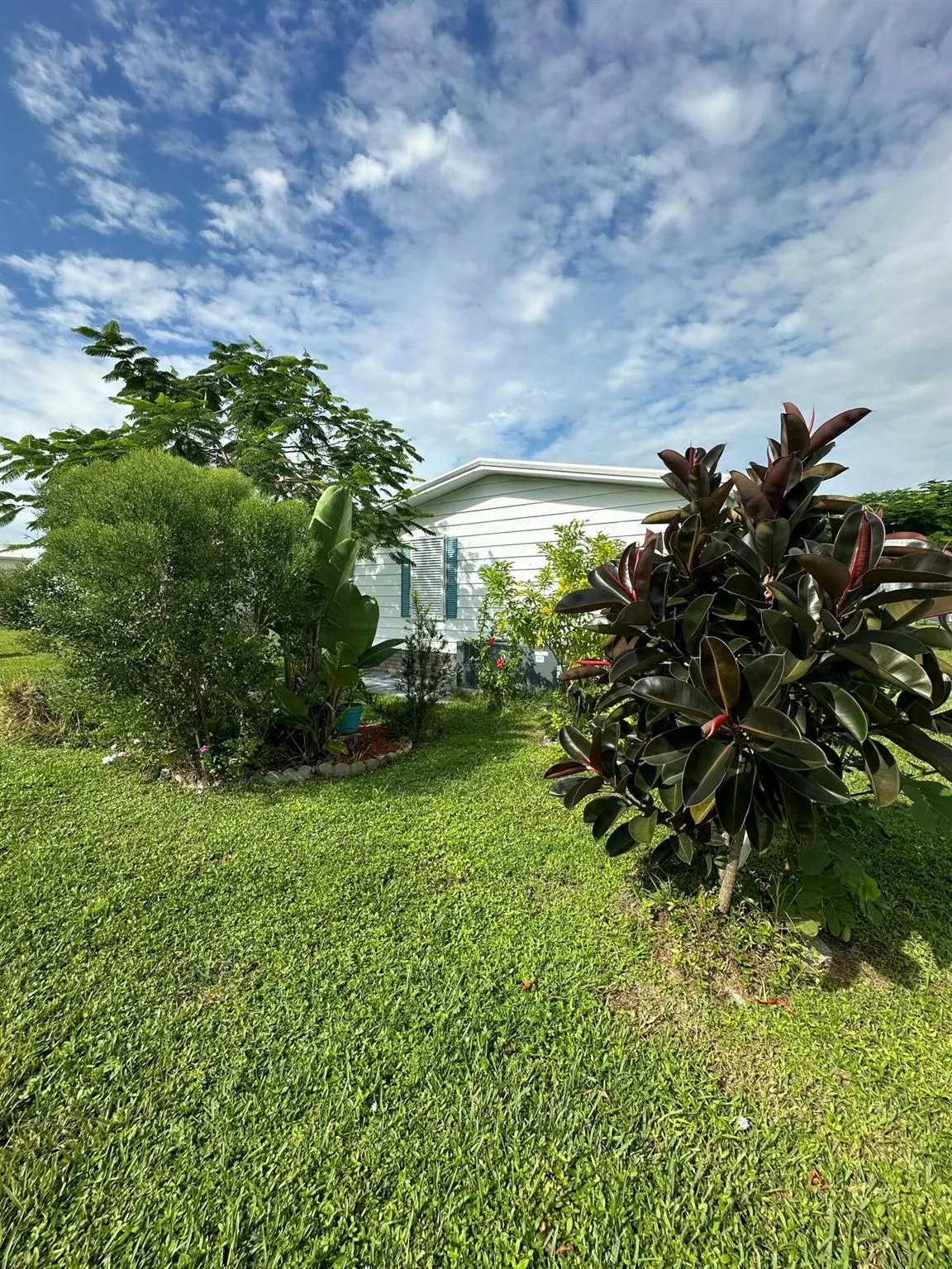 1633 SW 35th Circle