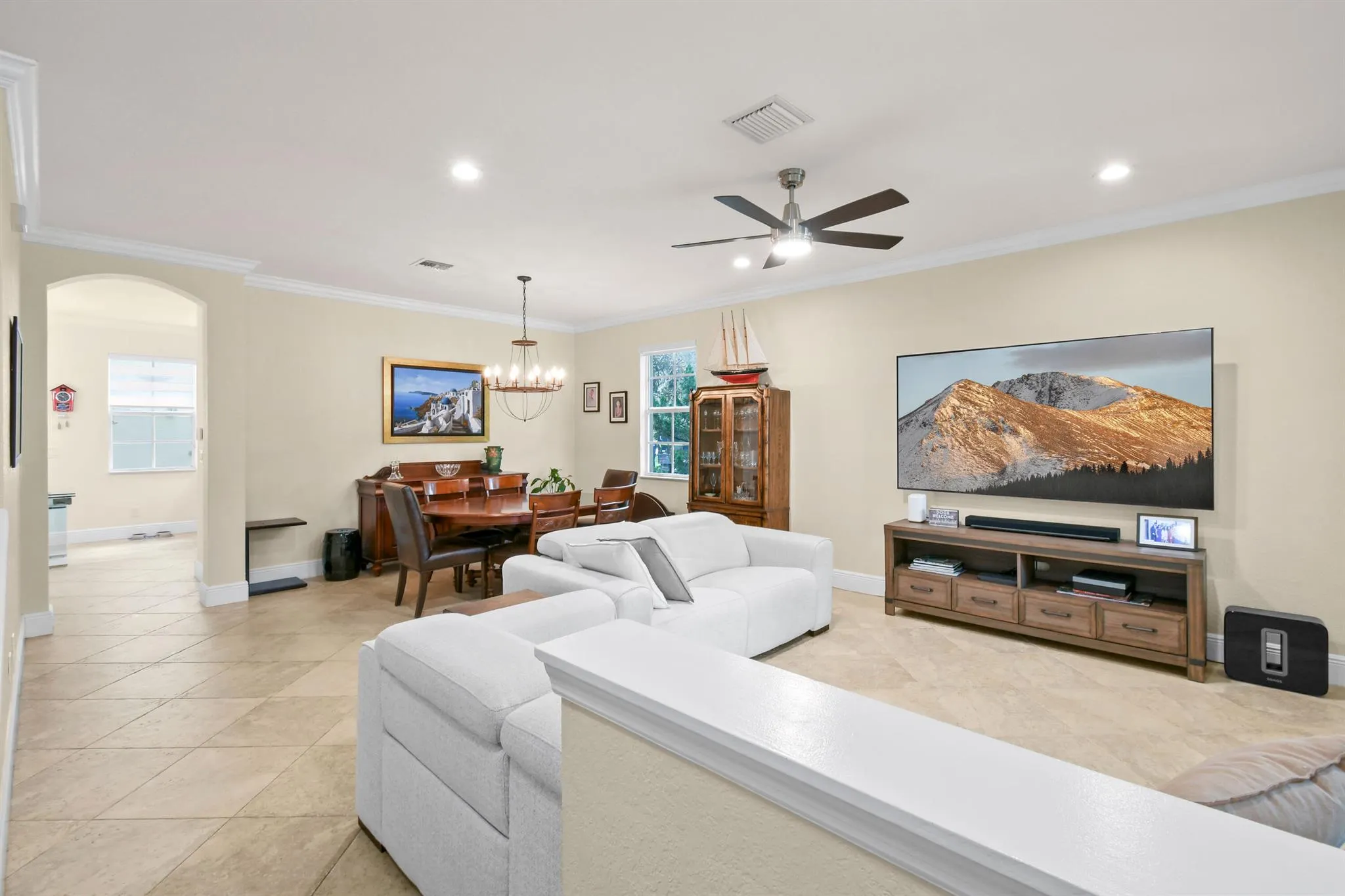 102 Lismore Lane