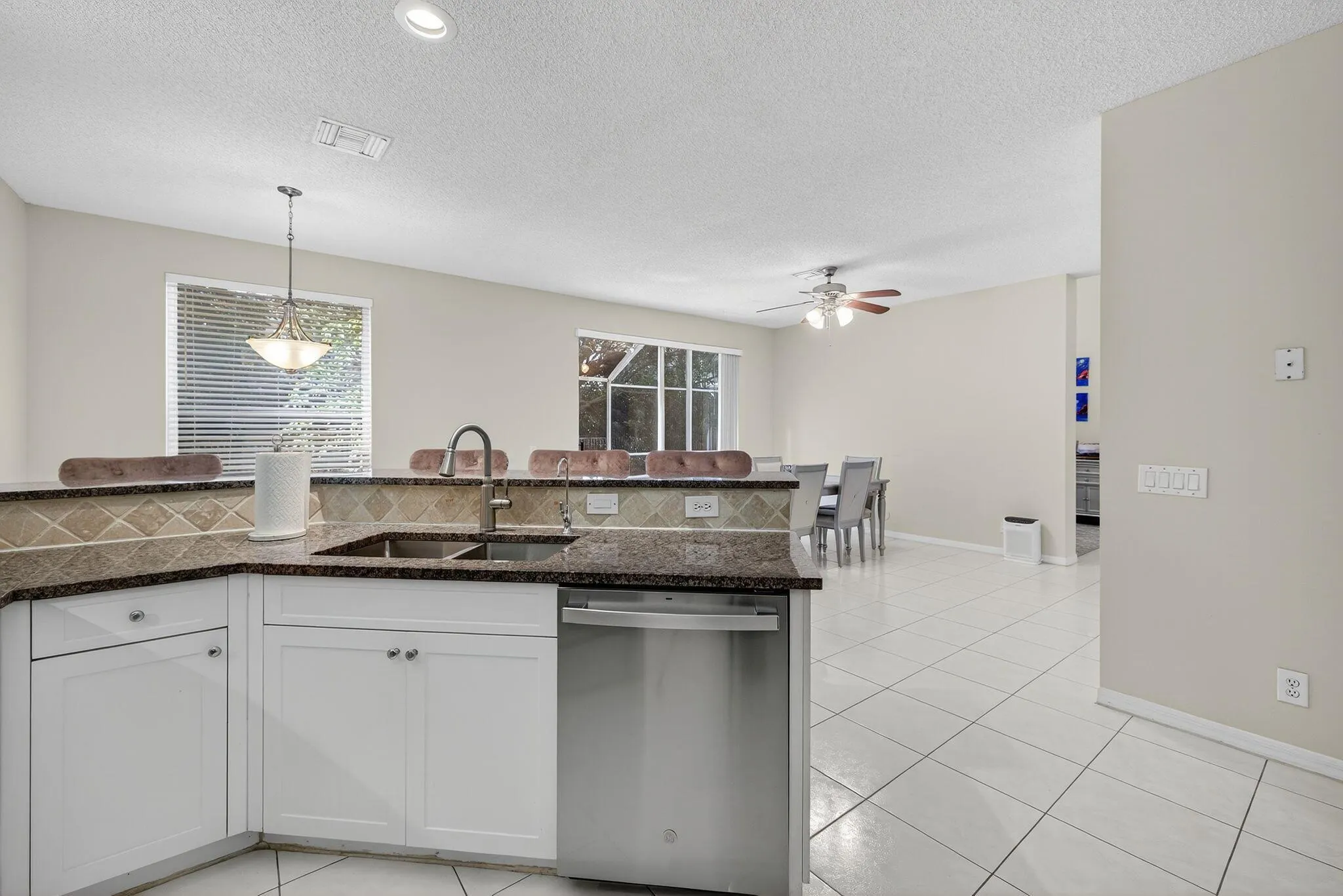 6468 NW 78th Place
