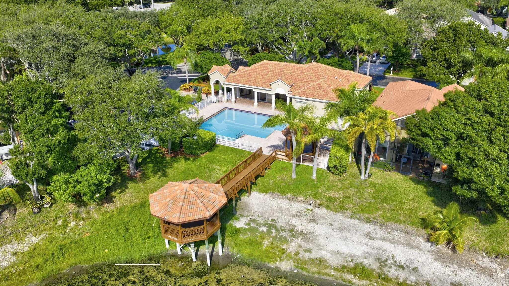 6468 NW 78th Place