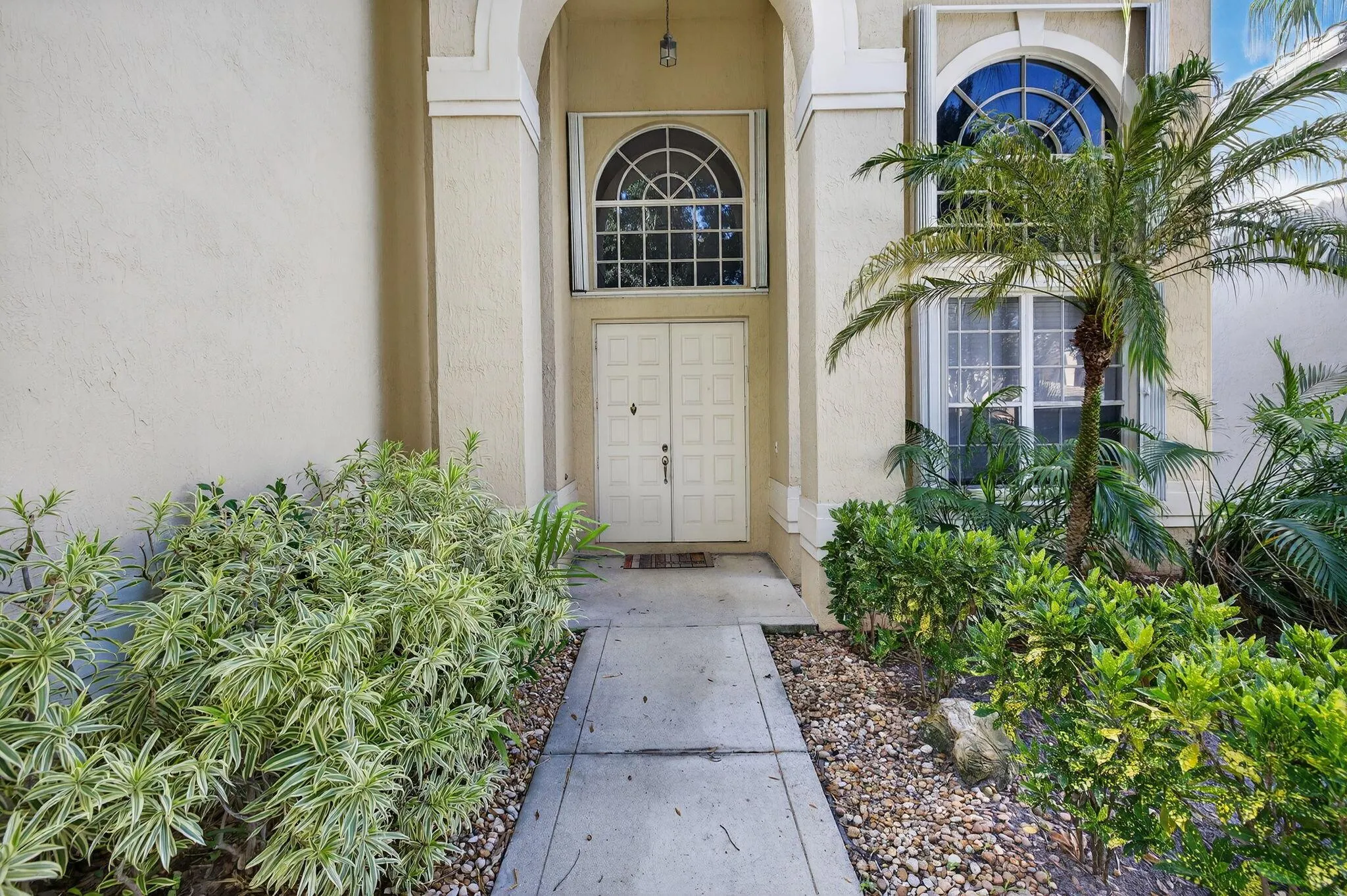 6468 NW 78th Place