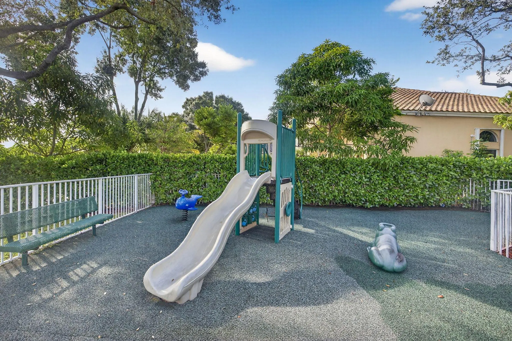 6468 NW 78th Place