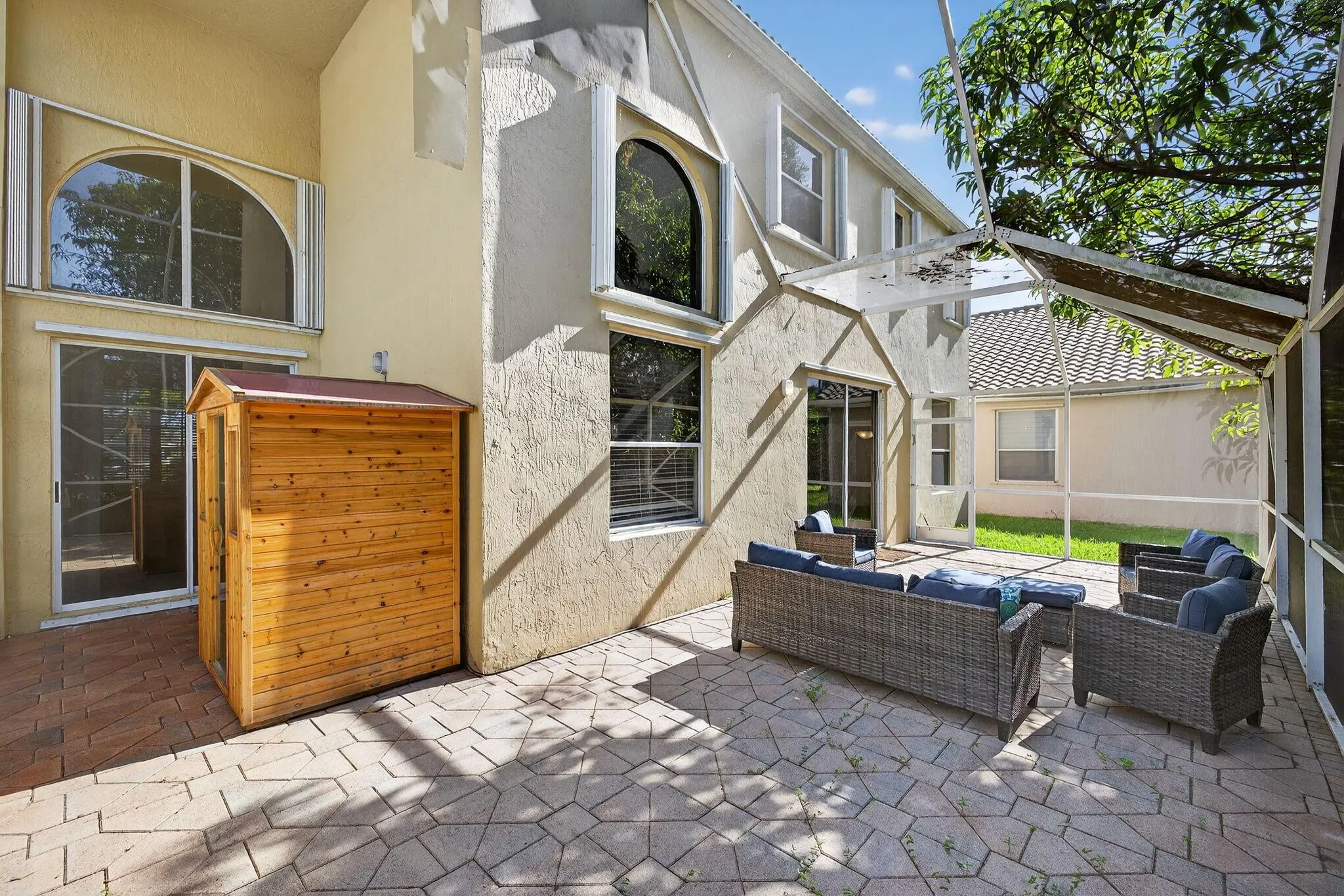 6468 NW 78th Place