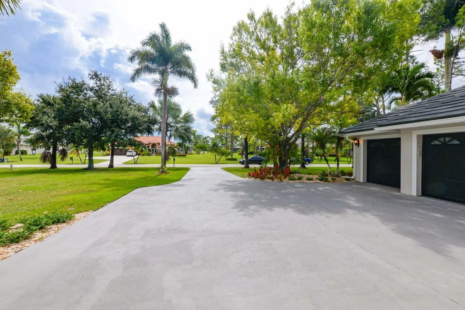 7981 Woodsmuir Drive