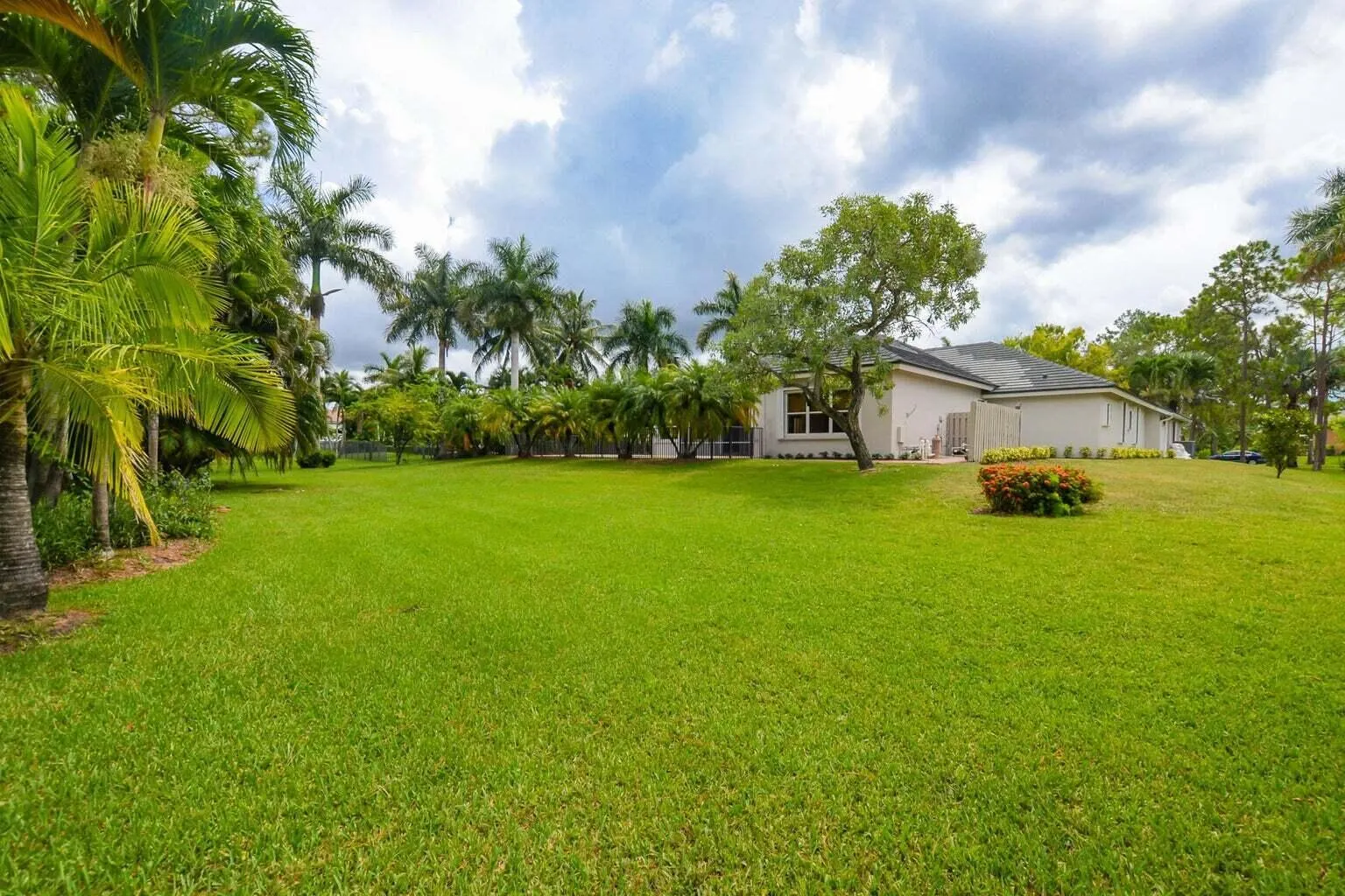 7981 Woodsmuir Drive