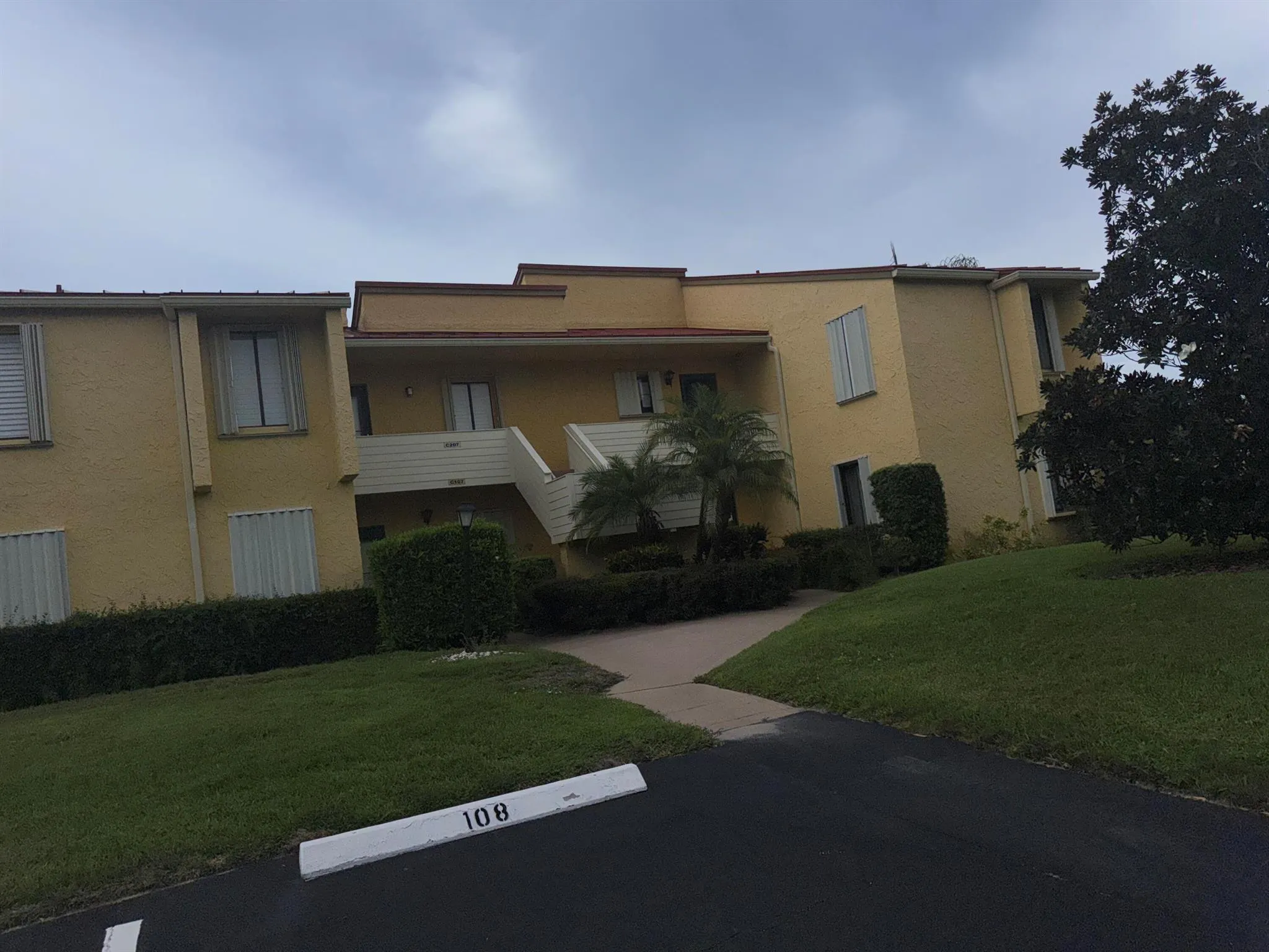 5373 SE Miles Grant Road, #208