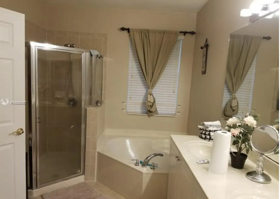 2673 SW 85 Th Avenue, #102