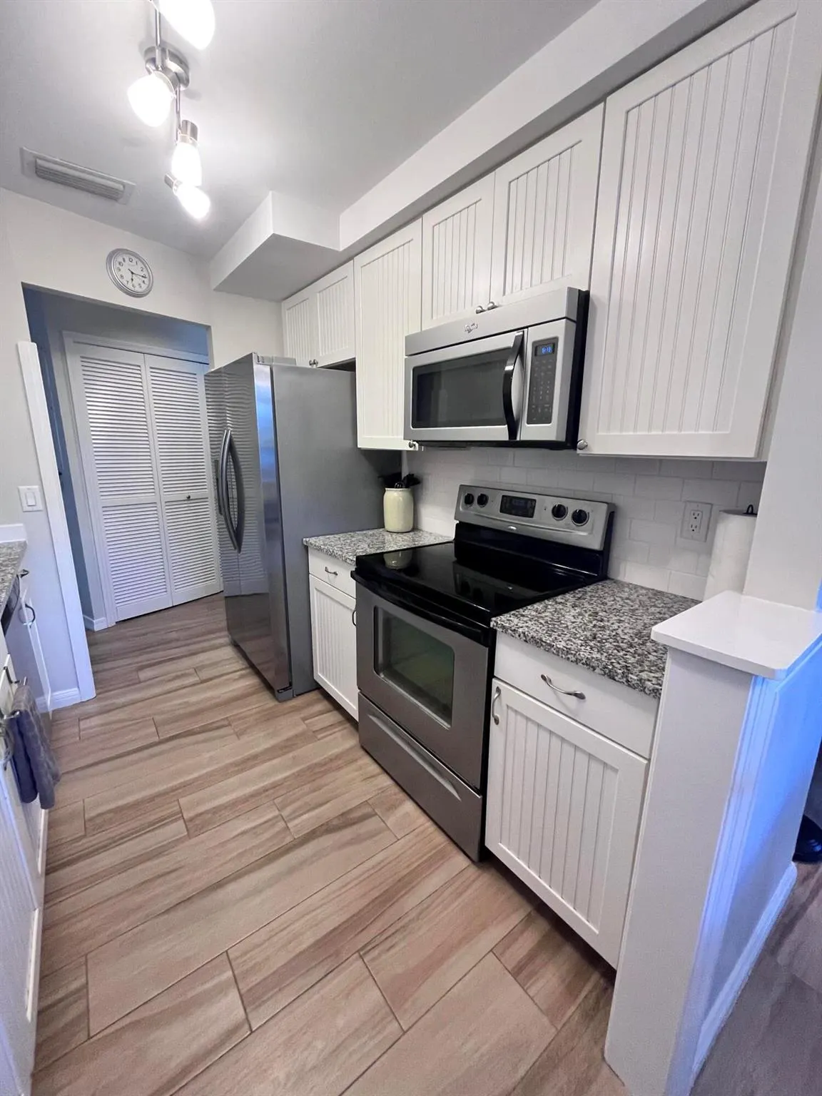 150 SE Four Winds Drive, #B-103