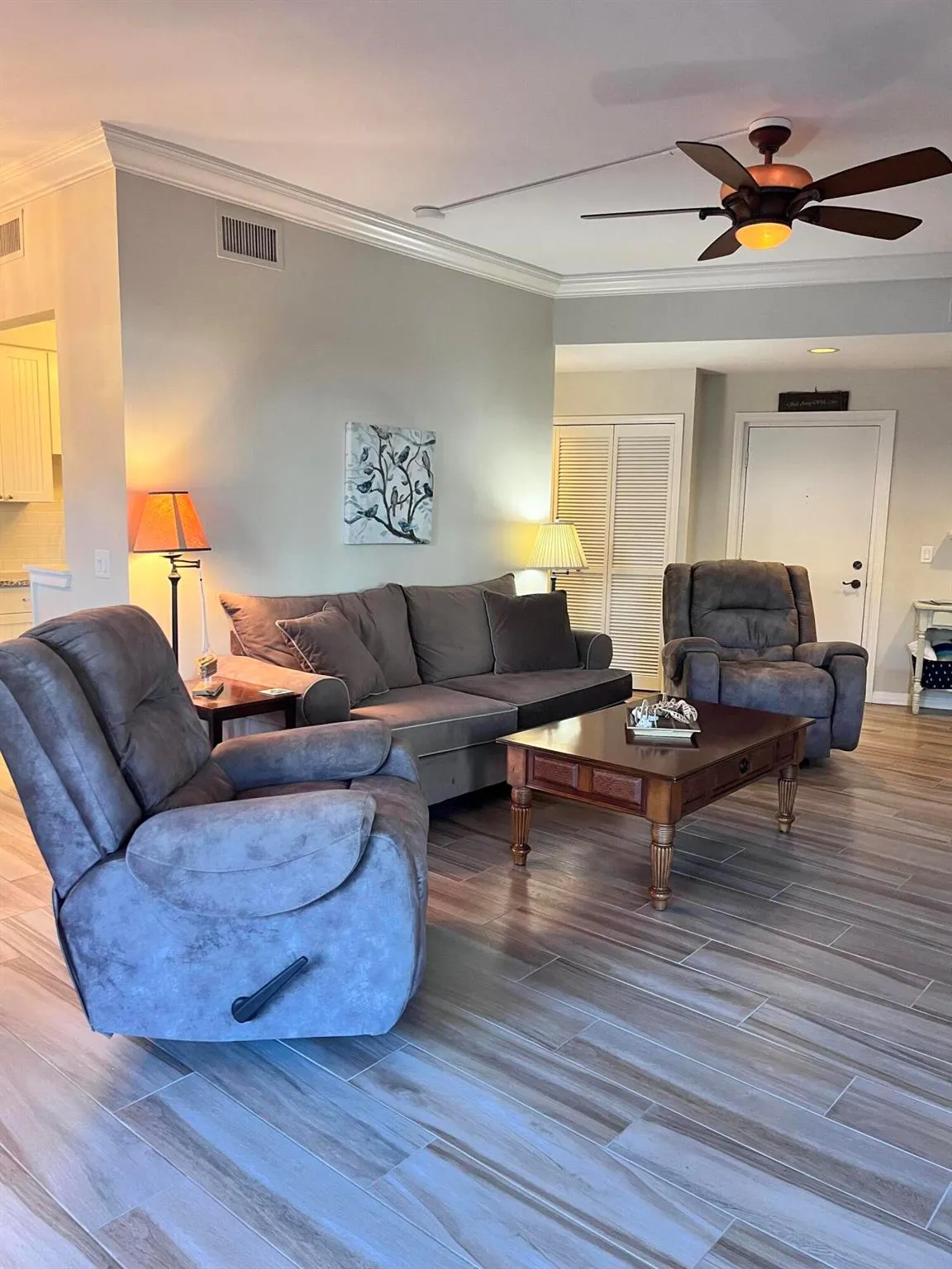 150 SE Four Winds Drive, #B-103