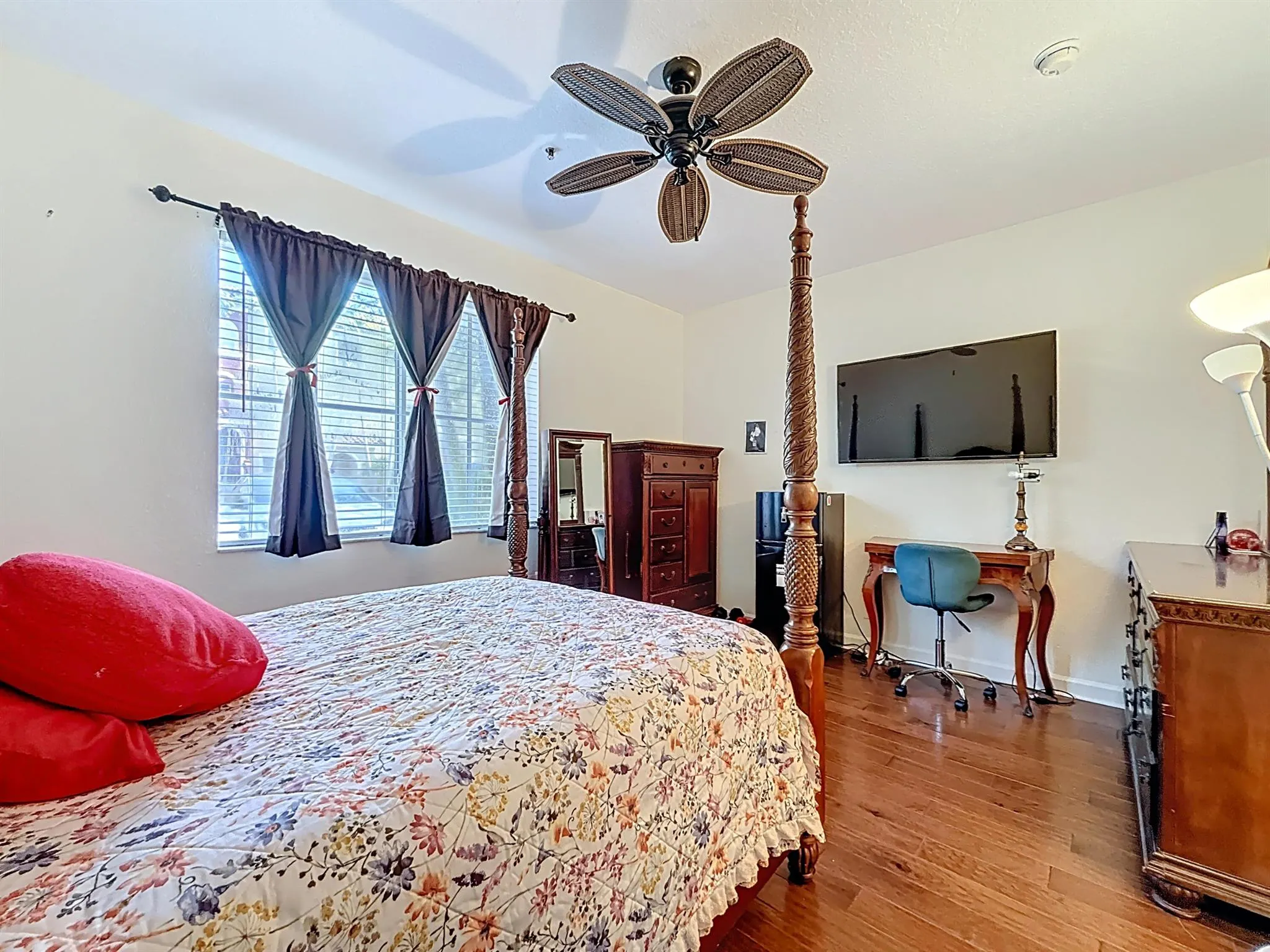 312 Bayfront Drive