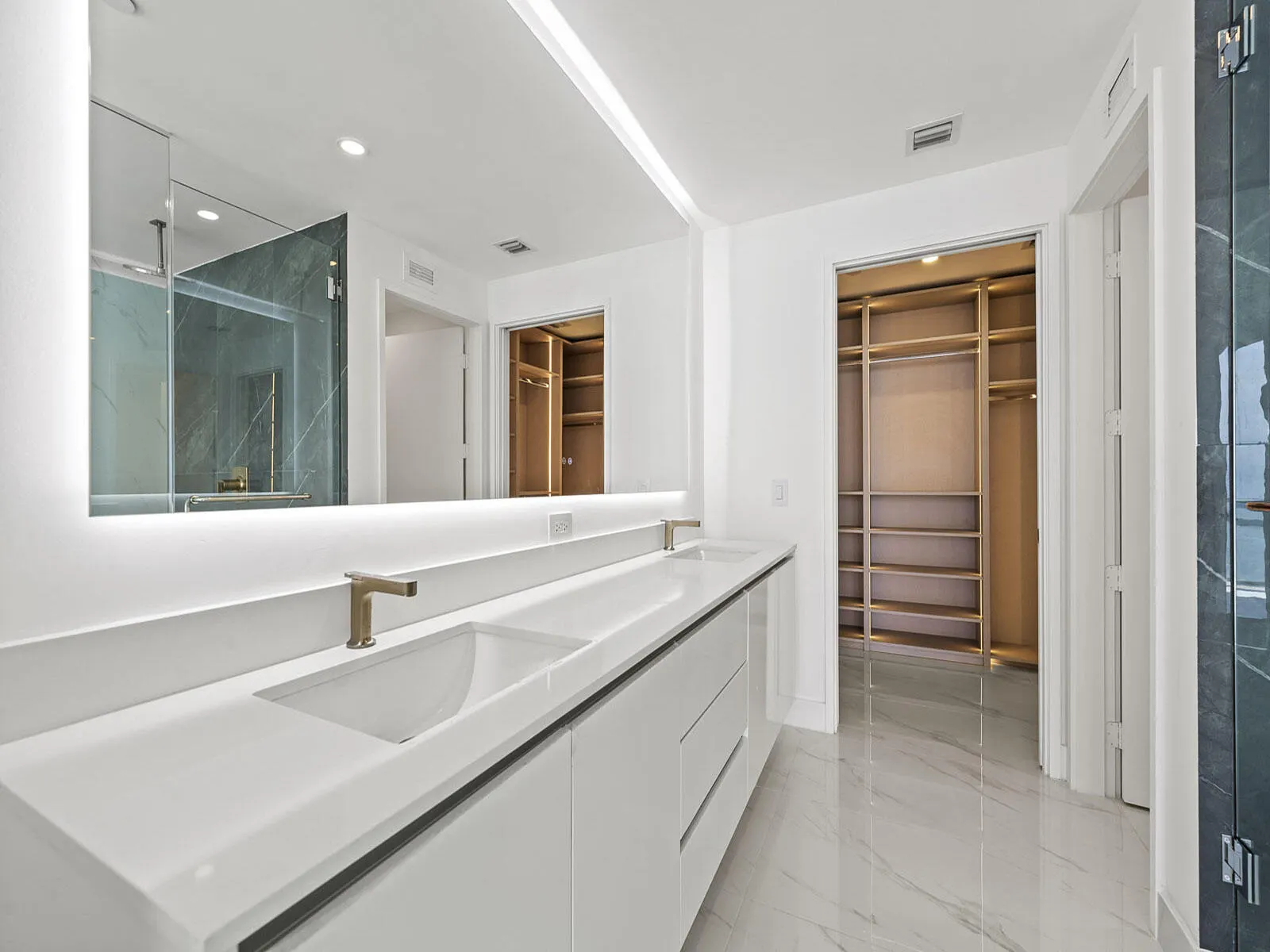 700 NE 24th Street, #3002