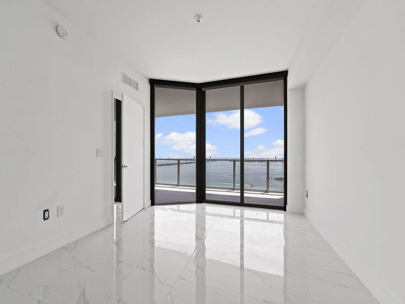 700 NE 24th Street, #3002