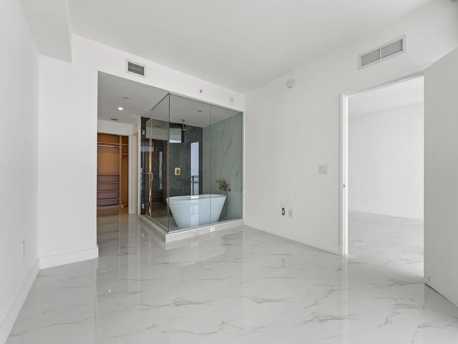 700 NE 24th Street, #3002