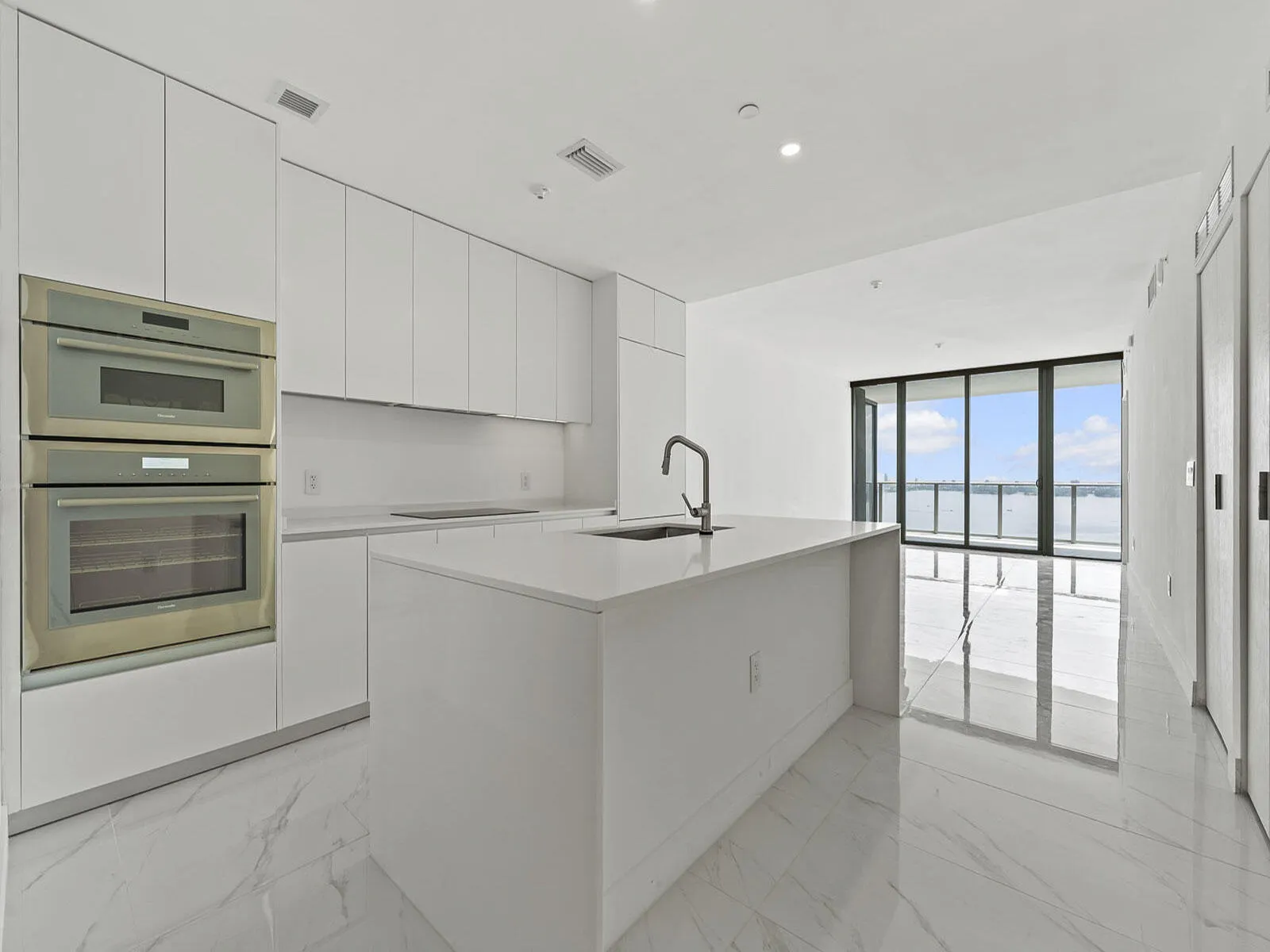 700 NE 24th Street, #3002