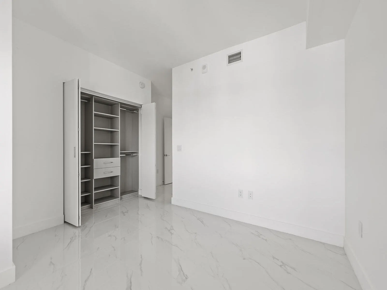 700 NE 24th Street, #3002