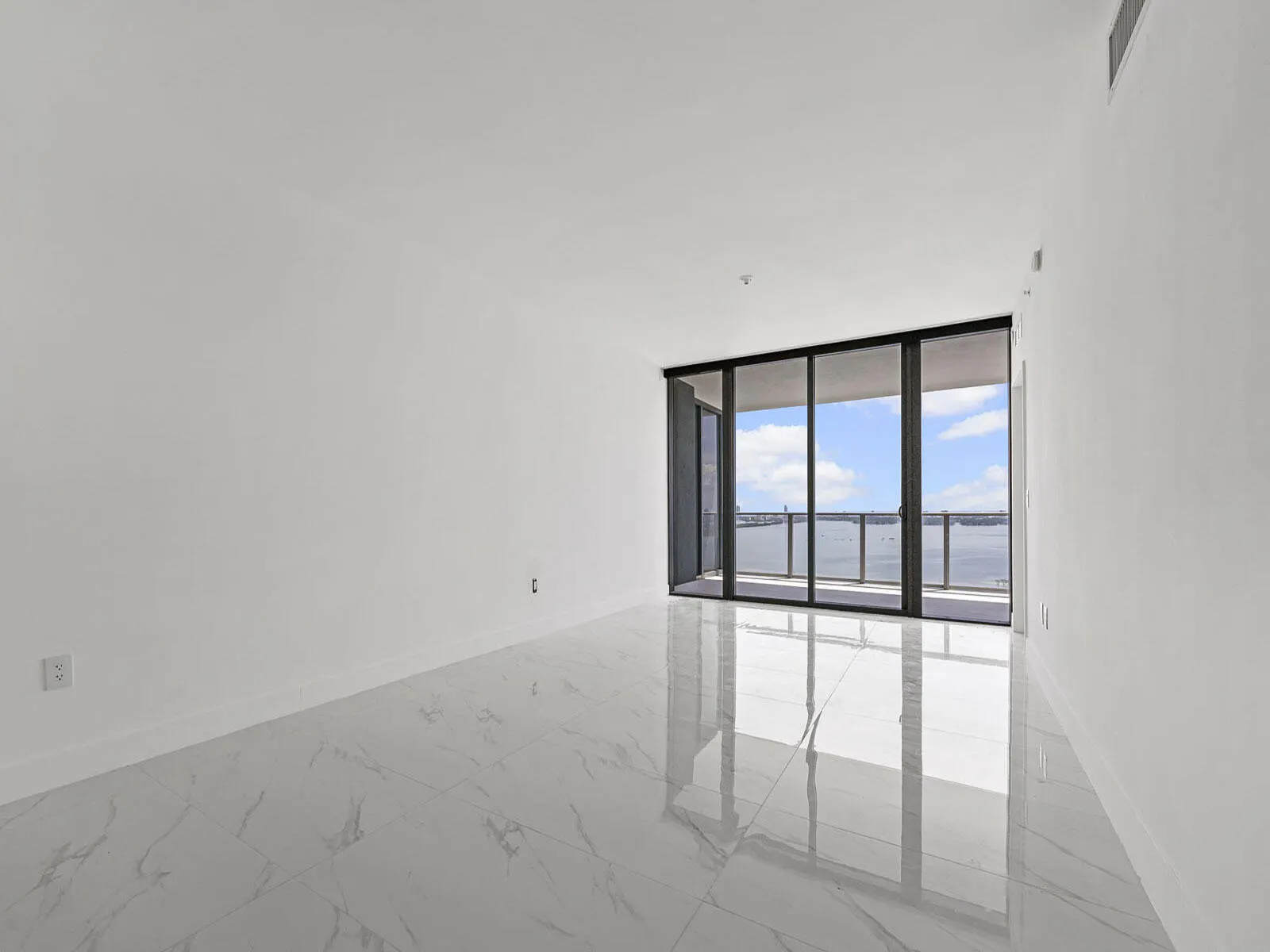 700 NE 24th Street, #3002