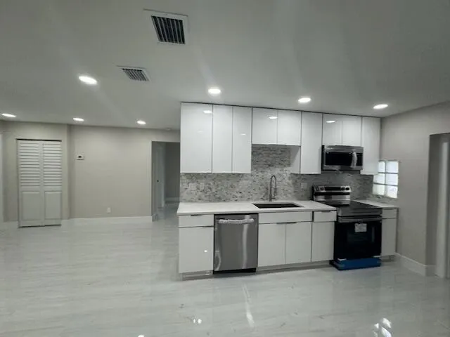 2329 West Dr