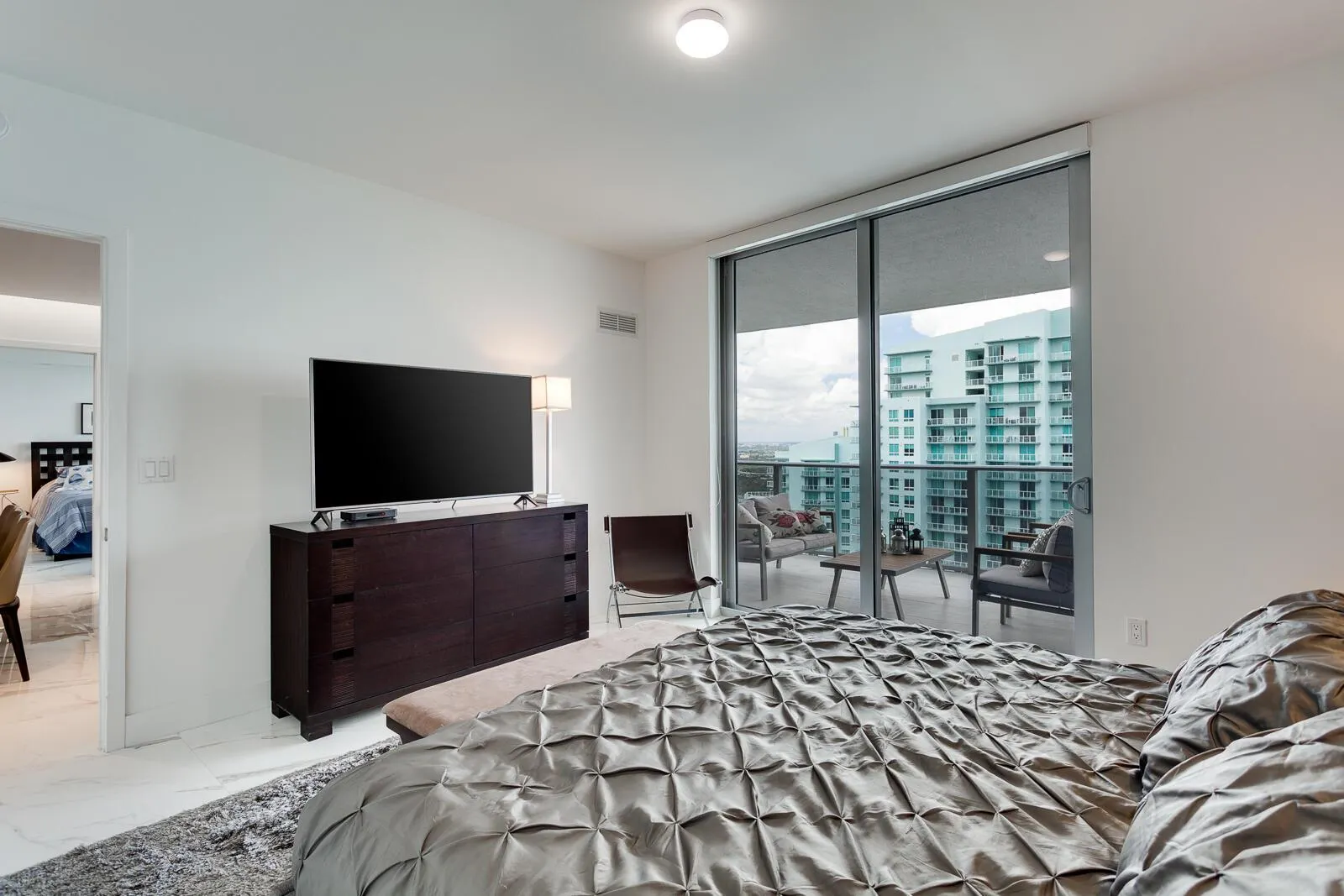 488 NE 18th Street, #4711