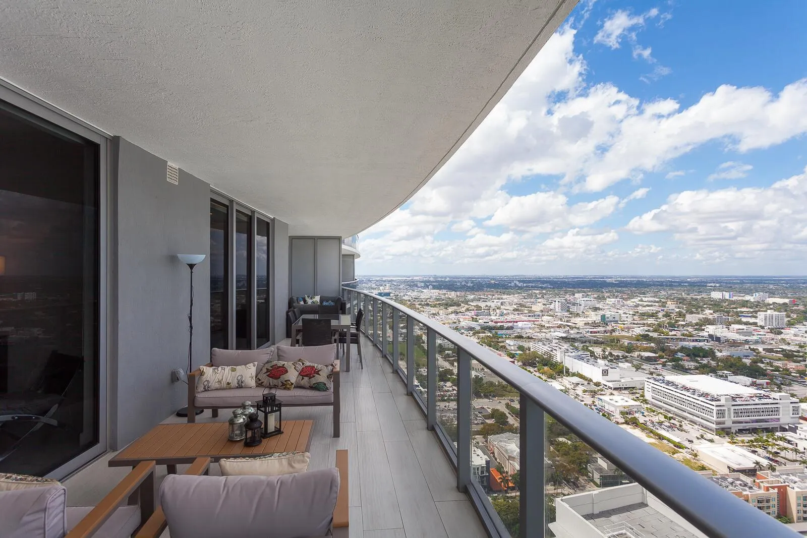 488 NE 18th Street, #4711