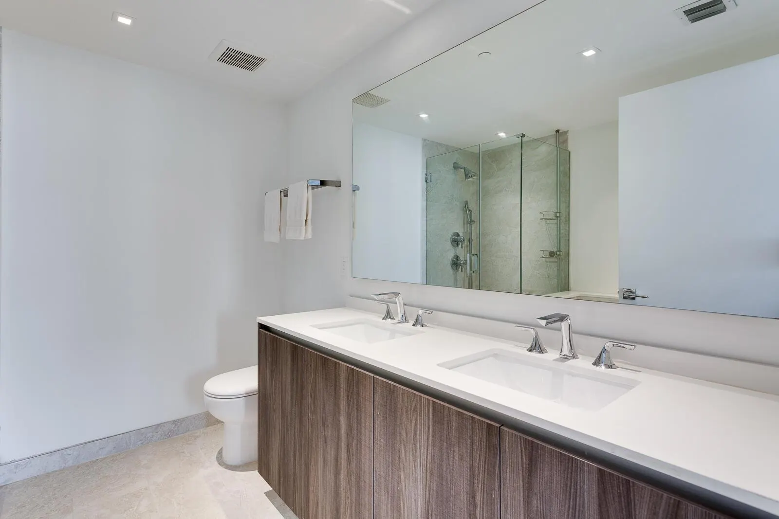 488 NE 18th Street, #4711