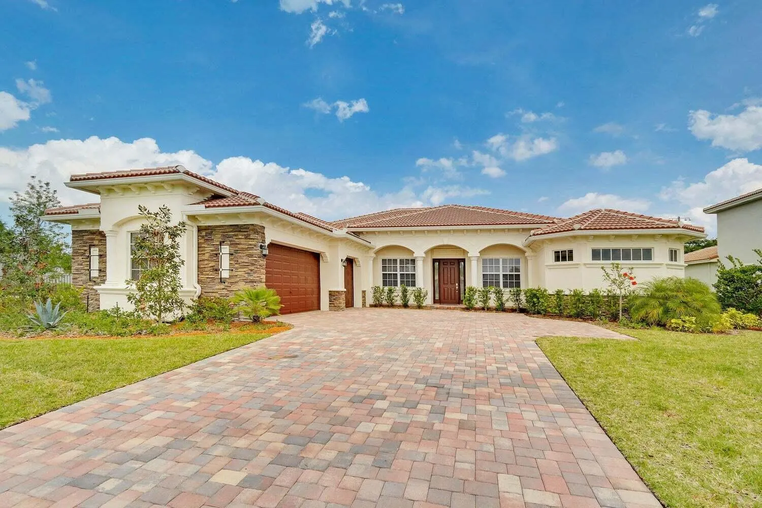 301 Rudder Cay Way