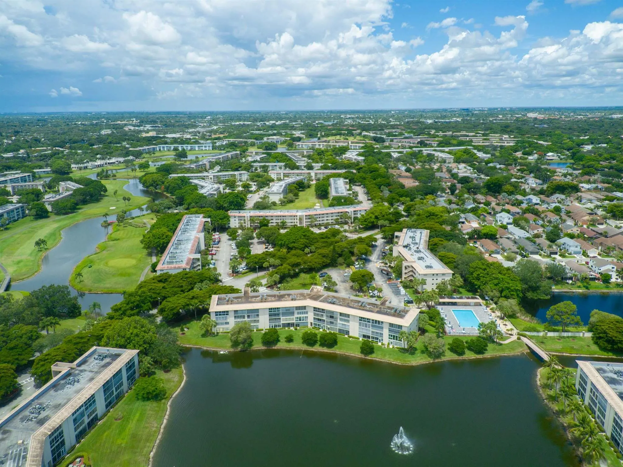 1902 Bermuda Circle, #J4