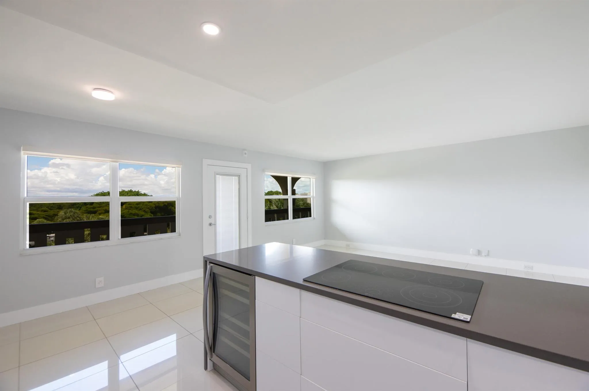 1902 Bermuda Circle, #J4